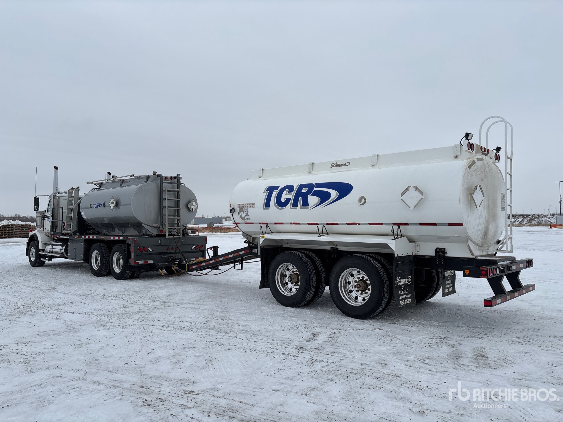 General Appearance with Foto, angolo posteriore sinistro