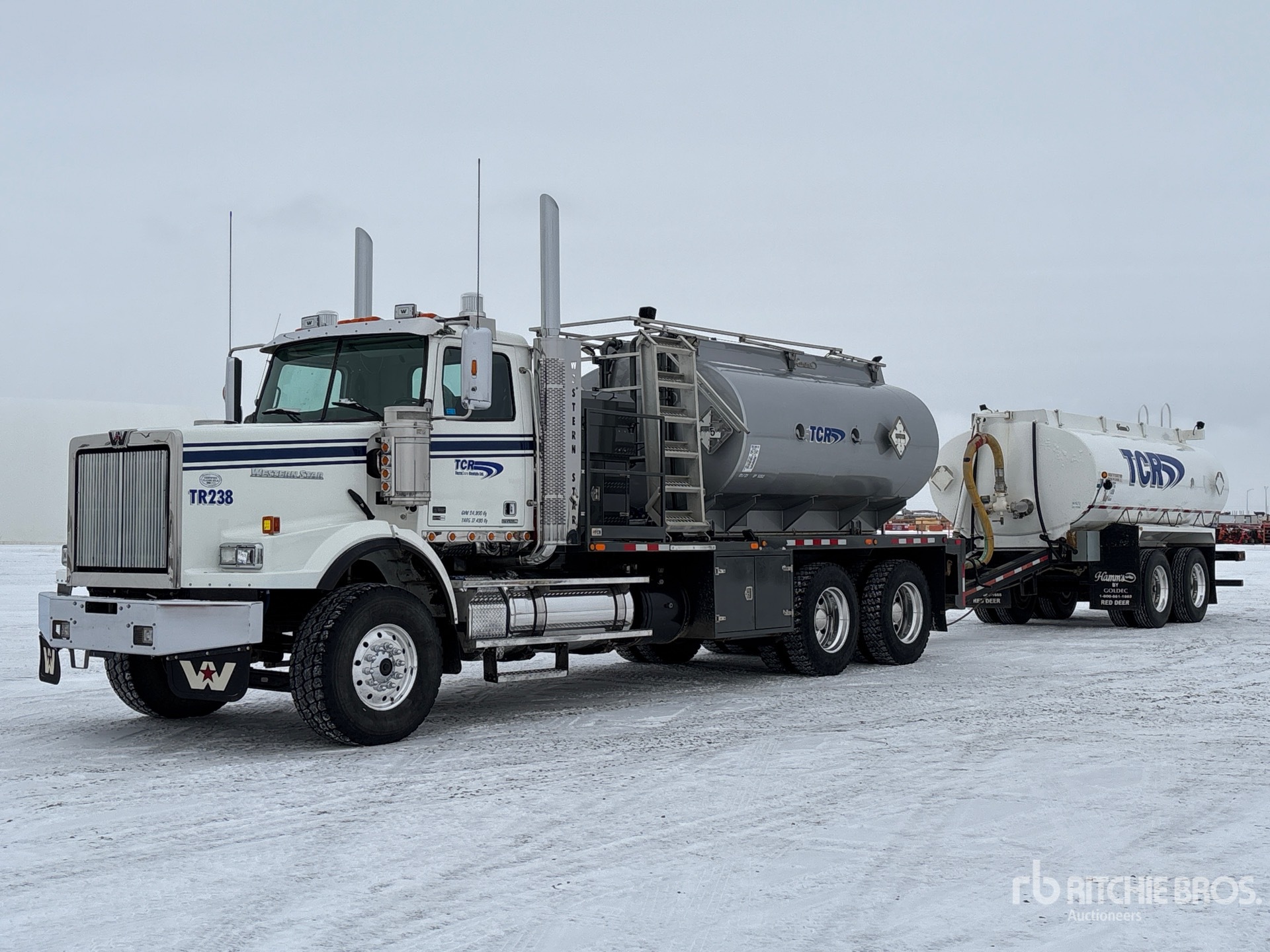 General Appearance with Foto, angolo anteriore sinistro