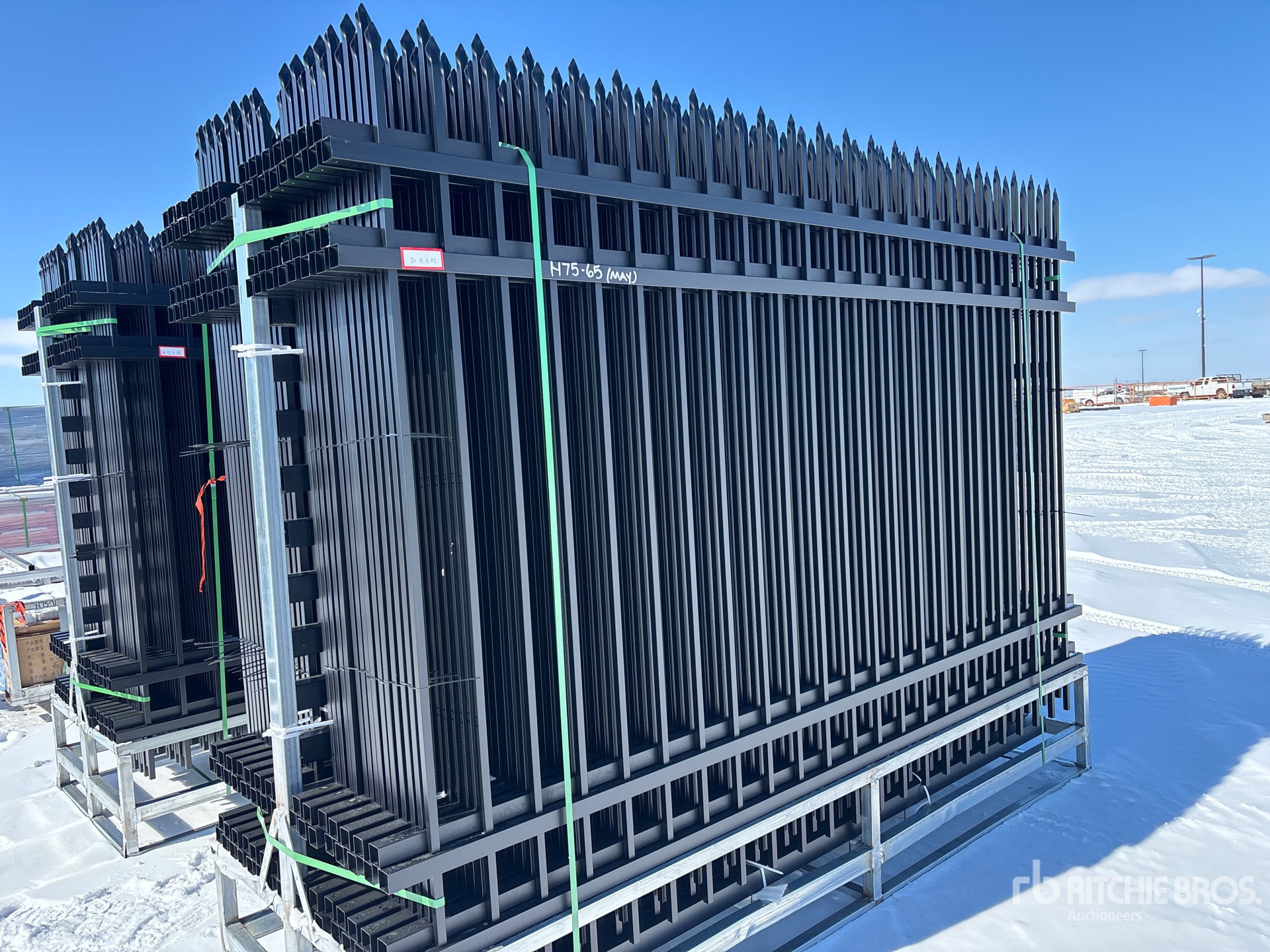 General Appearance with Bild, Ecke vorne links