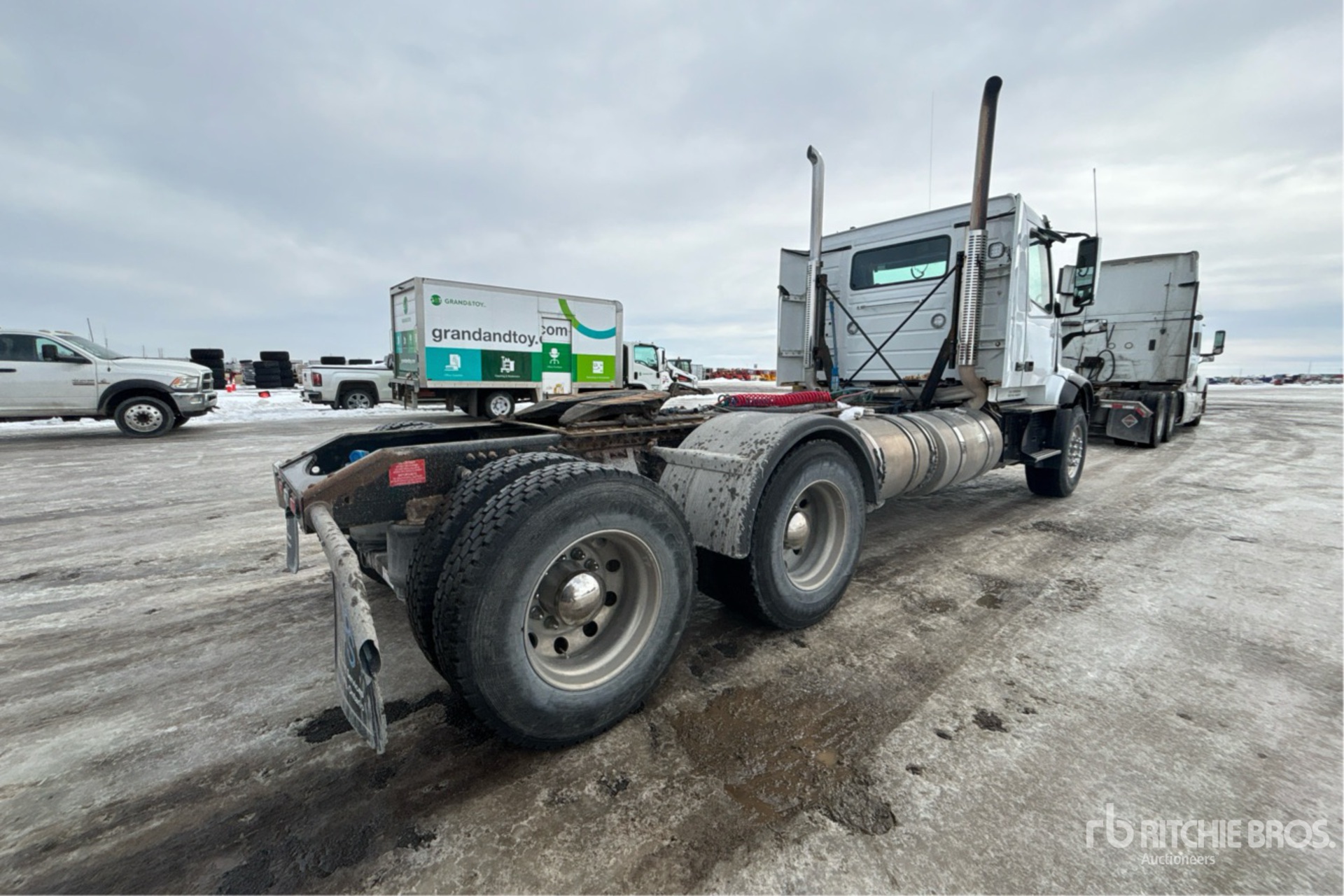 General Appearance with Bild, Ecke hinten rechts