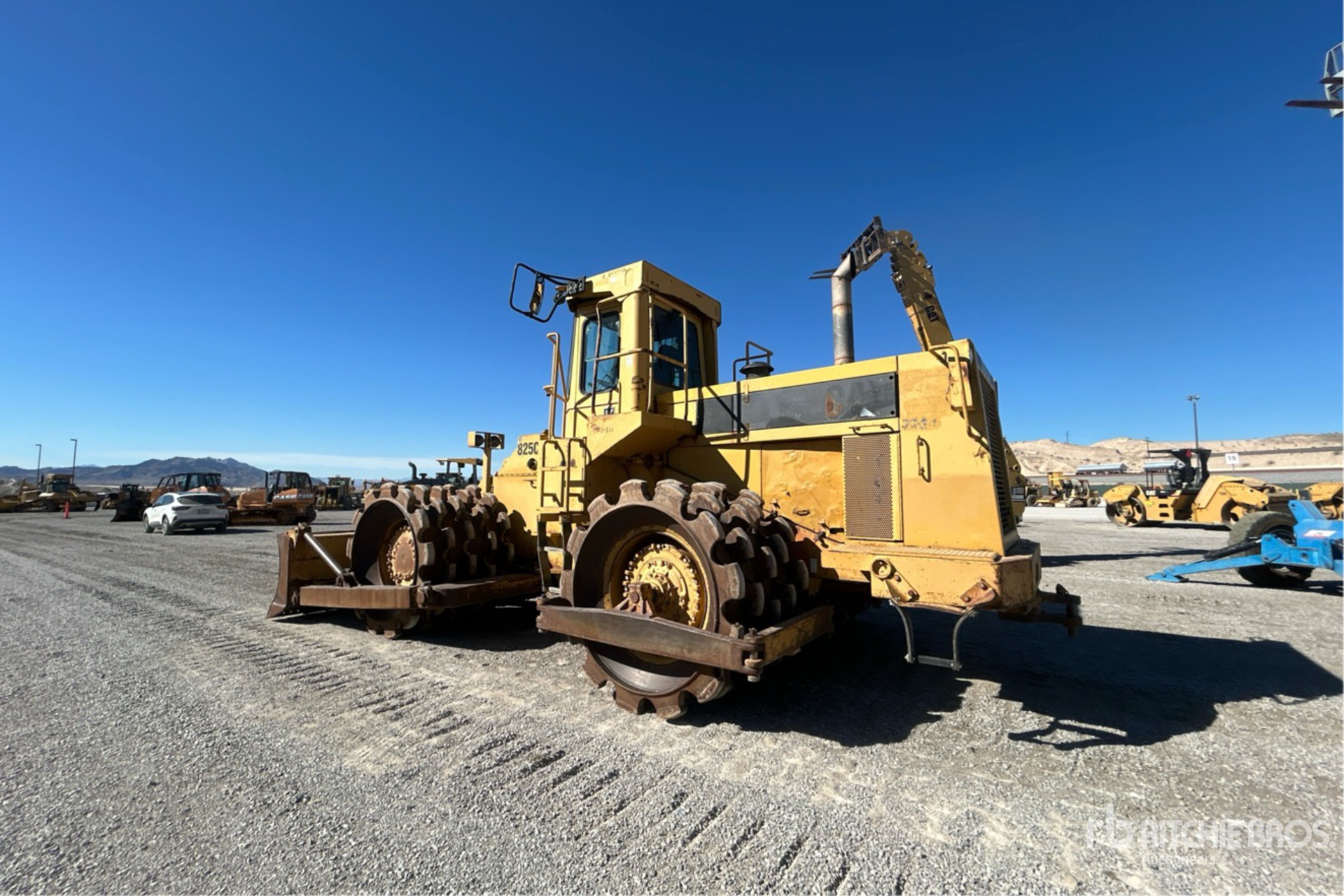 General Appearance with Bild, Ecke hinten links