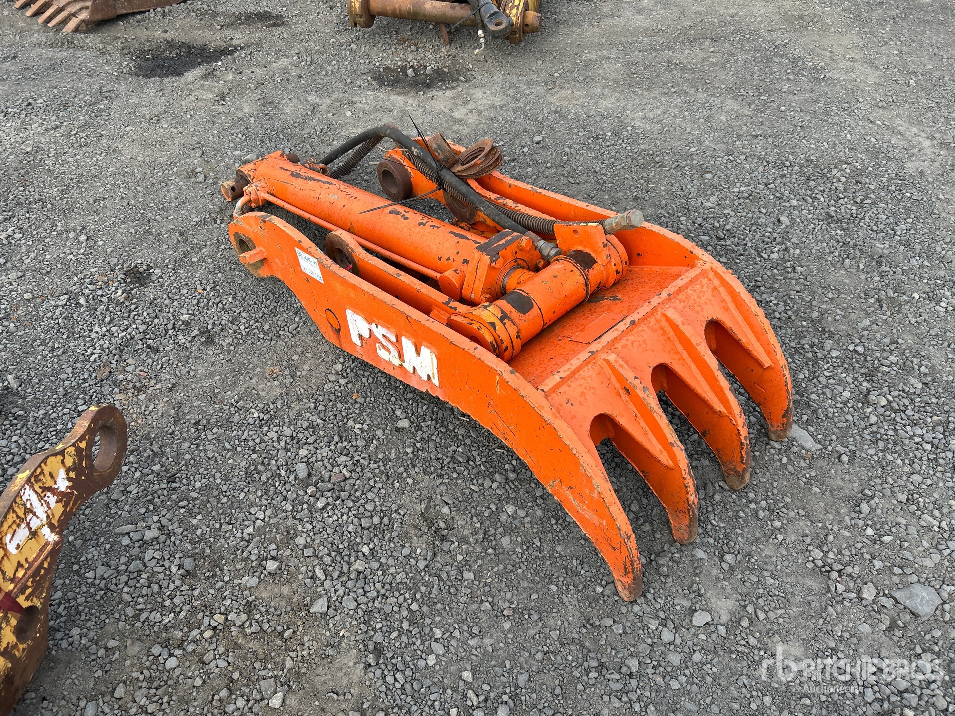 General Appearance with Foto, angolo anteriore sinistro