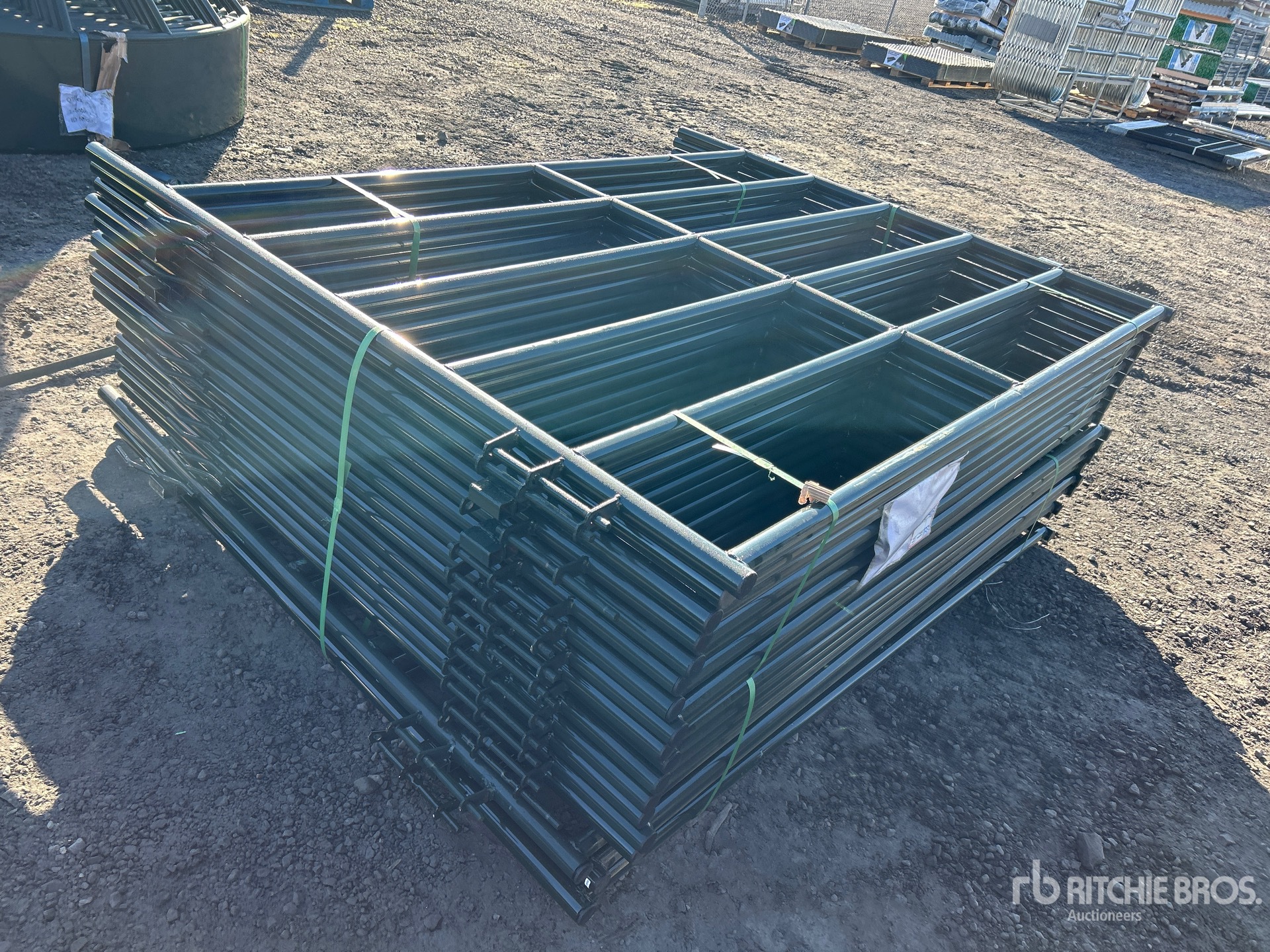 General Appearance with Foto, angolo posteriore sinistro