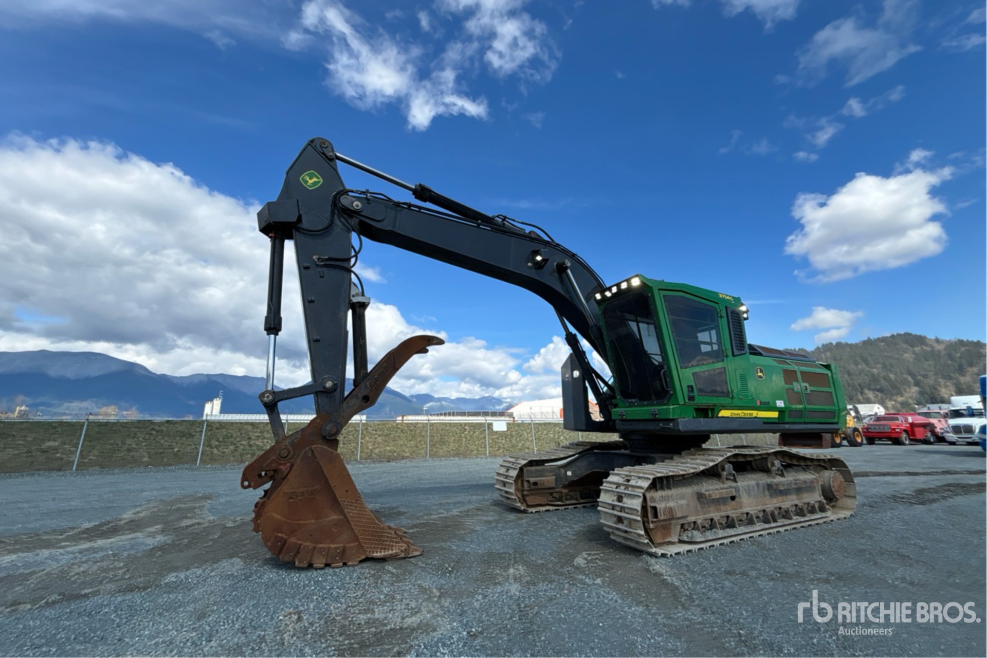 General Appearance with Picture, Left Front Corner