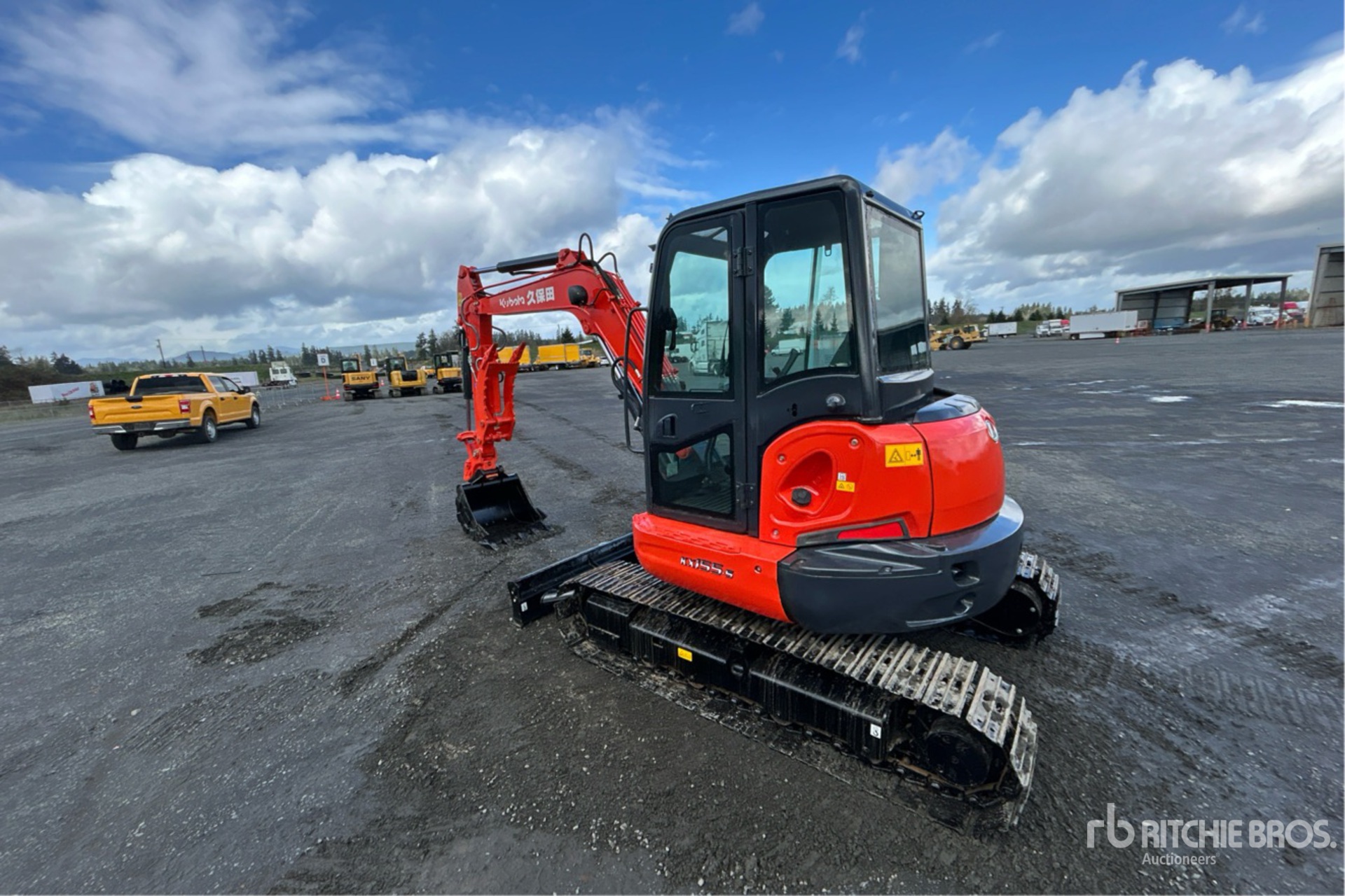 General Appearance with Picture, Left Rear Corner