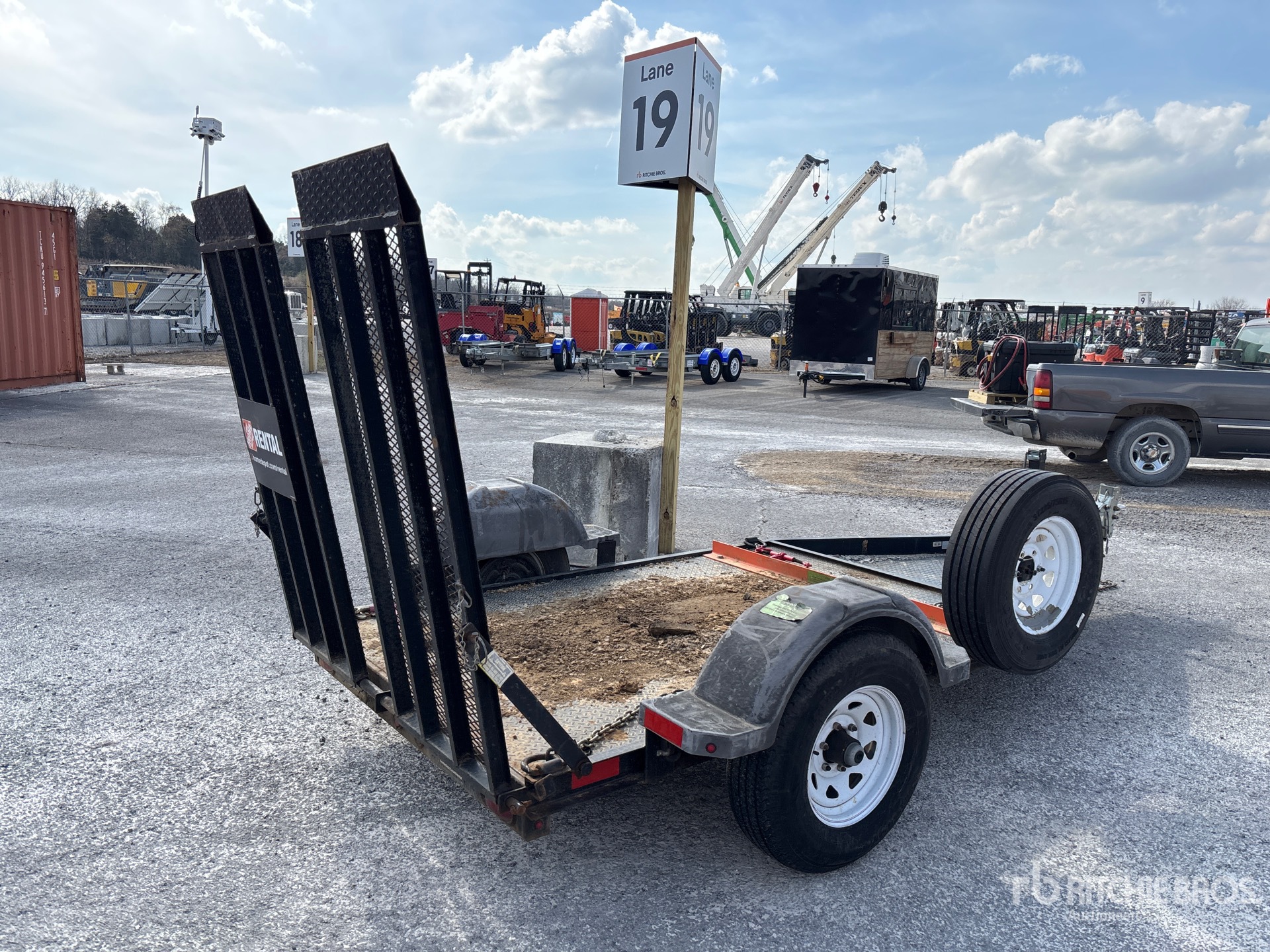 General Appearance with Picture, Right Rear Corner