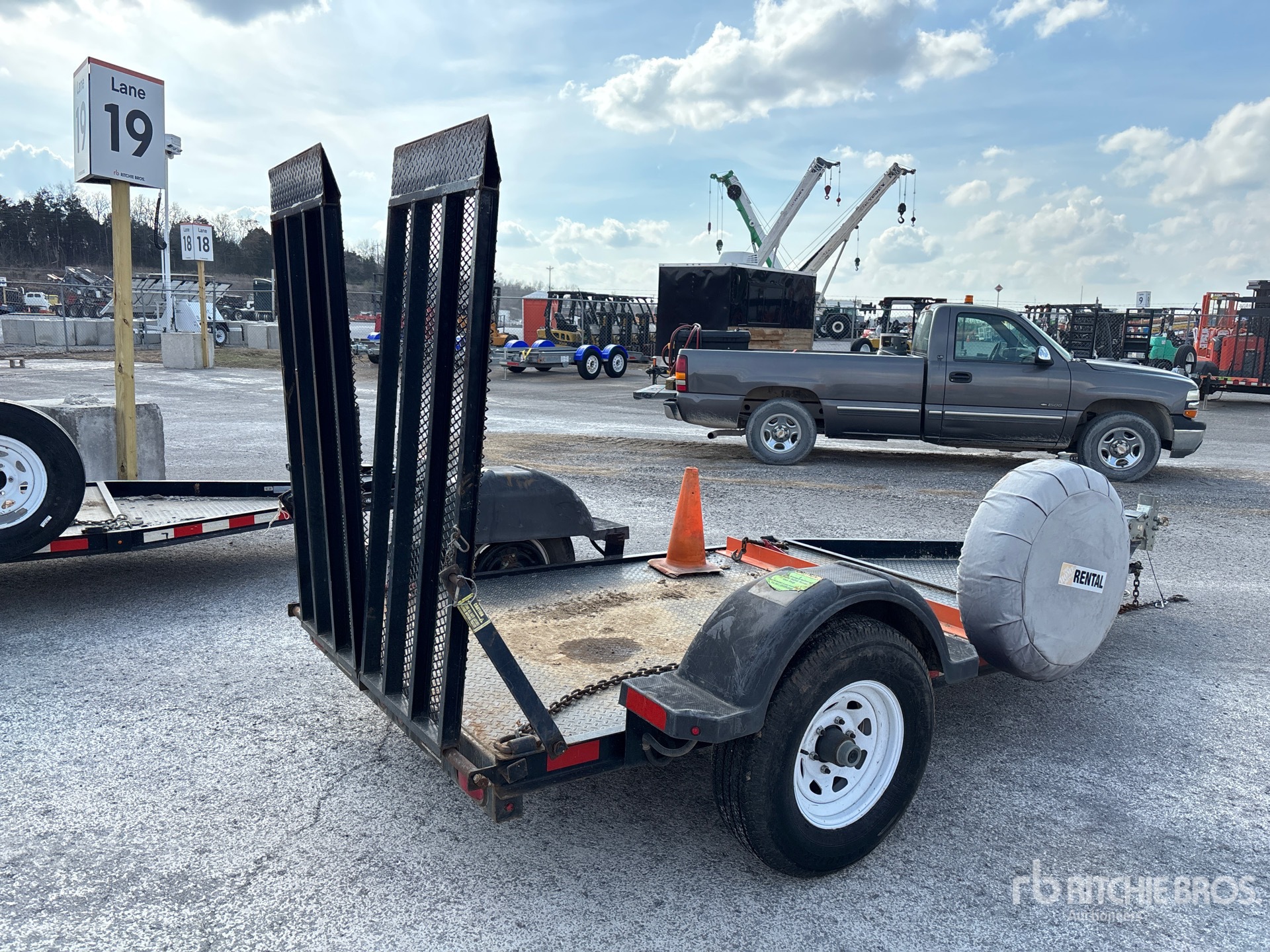 General Appearance with Picture, Right Rear Corner