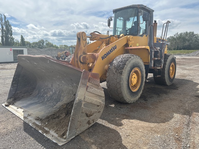 Komatsu WA450-3 Wheel Loader Komatsu WA450-3 Wheel Loader