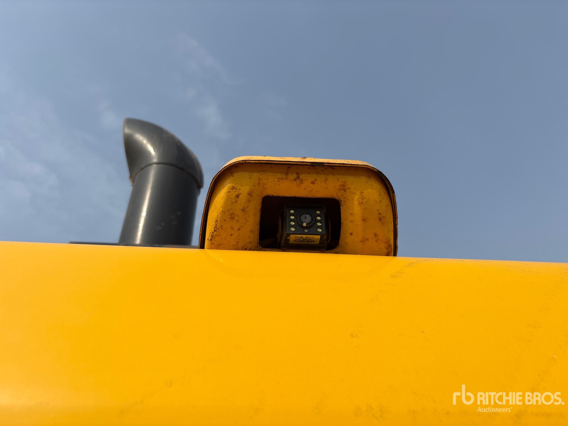 2022 Komatsu PC200-8