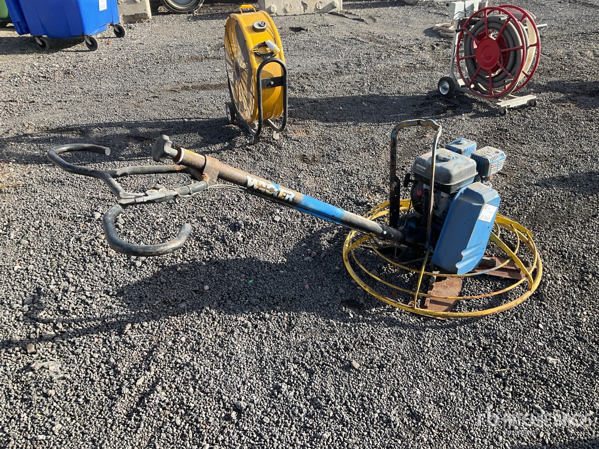 Aspect général with Image, coin avant gauche