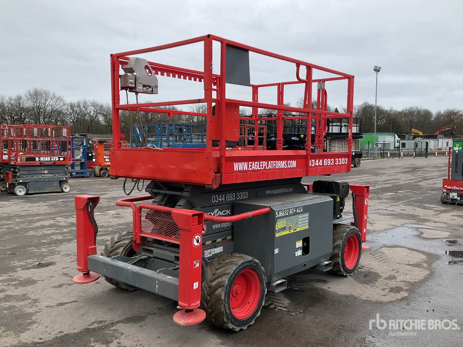 General Appearance with Picture, Left Front Corner