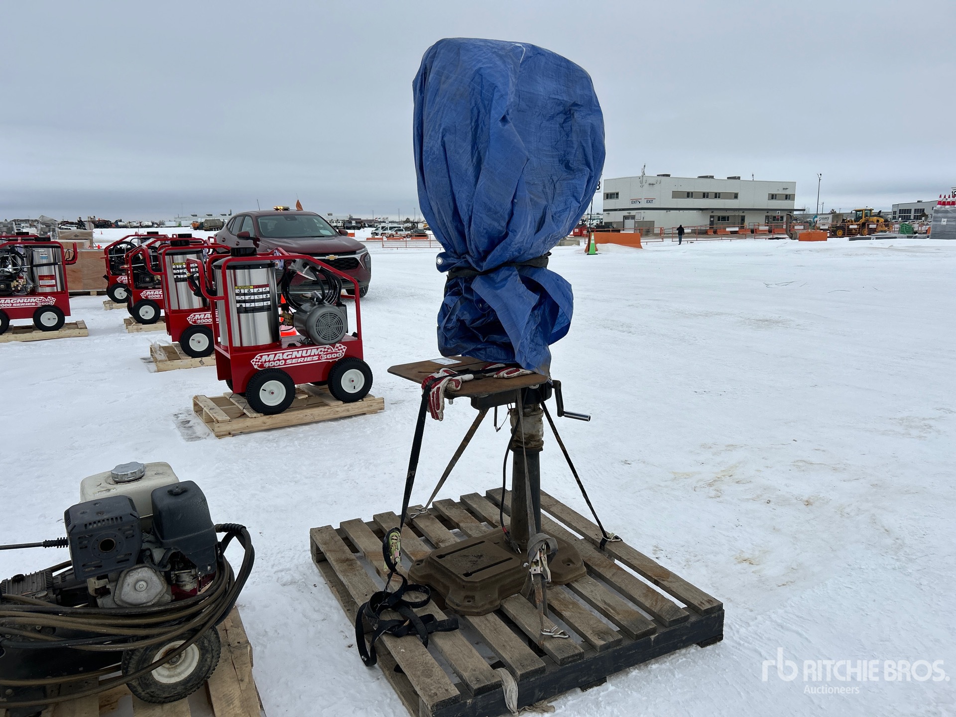 General Appearance with Bild, Ecke vorne links