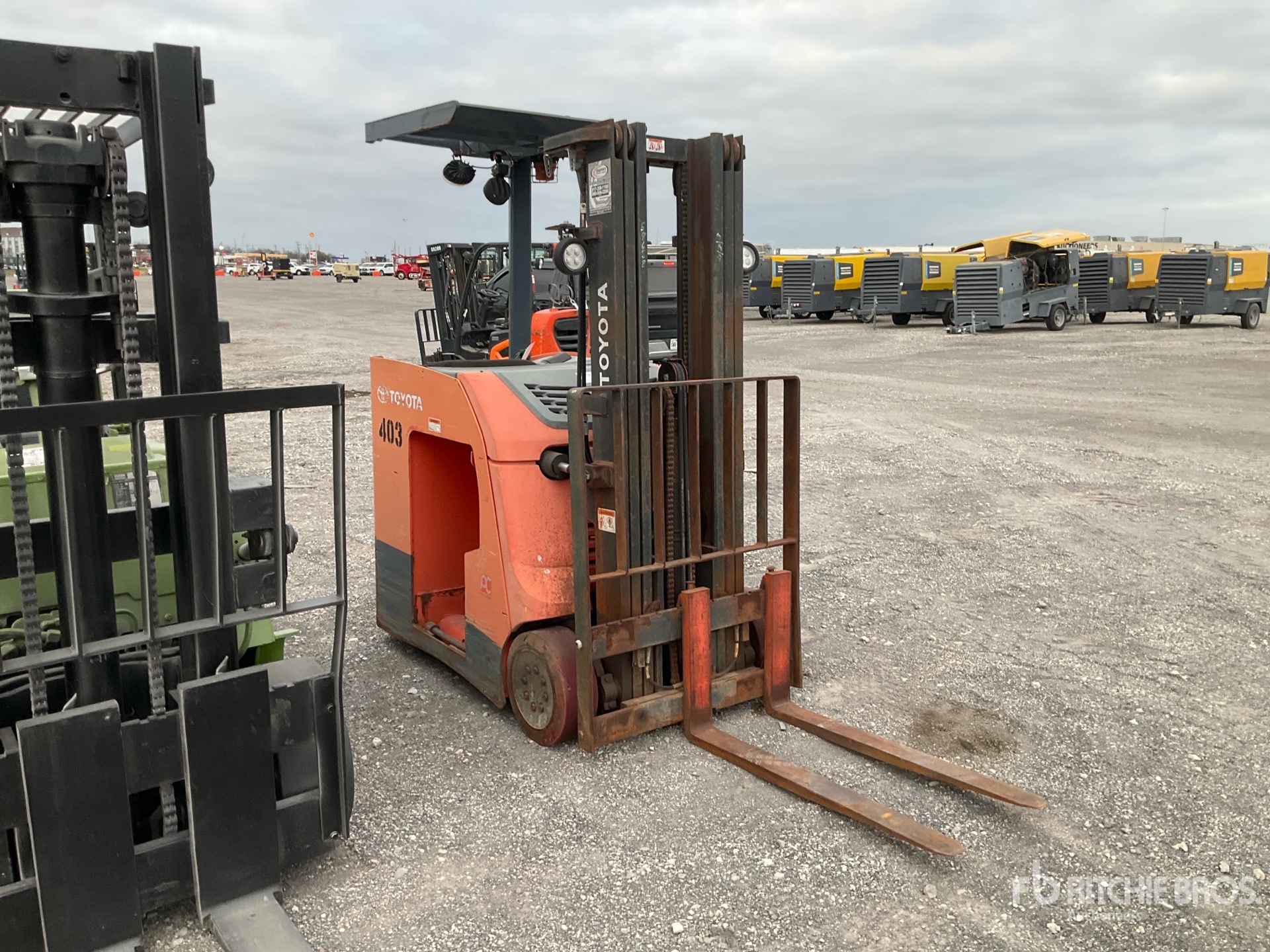 General Appearance with Image, coin avant droit