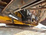 Upper Engine with Oil Leaks