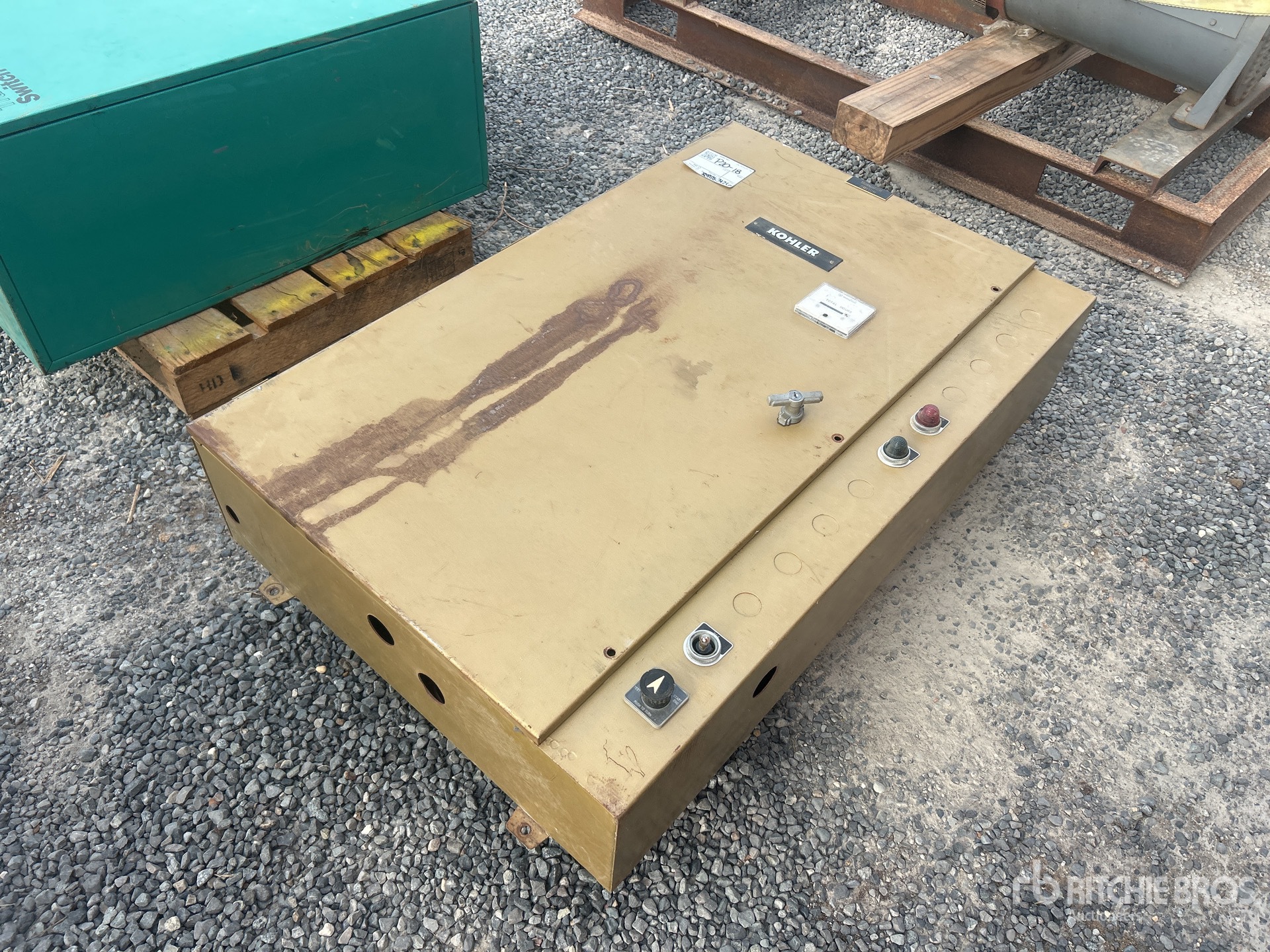 General Appearance with Picture, Left Front Corner