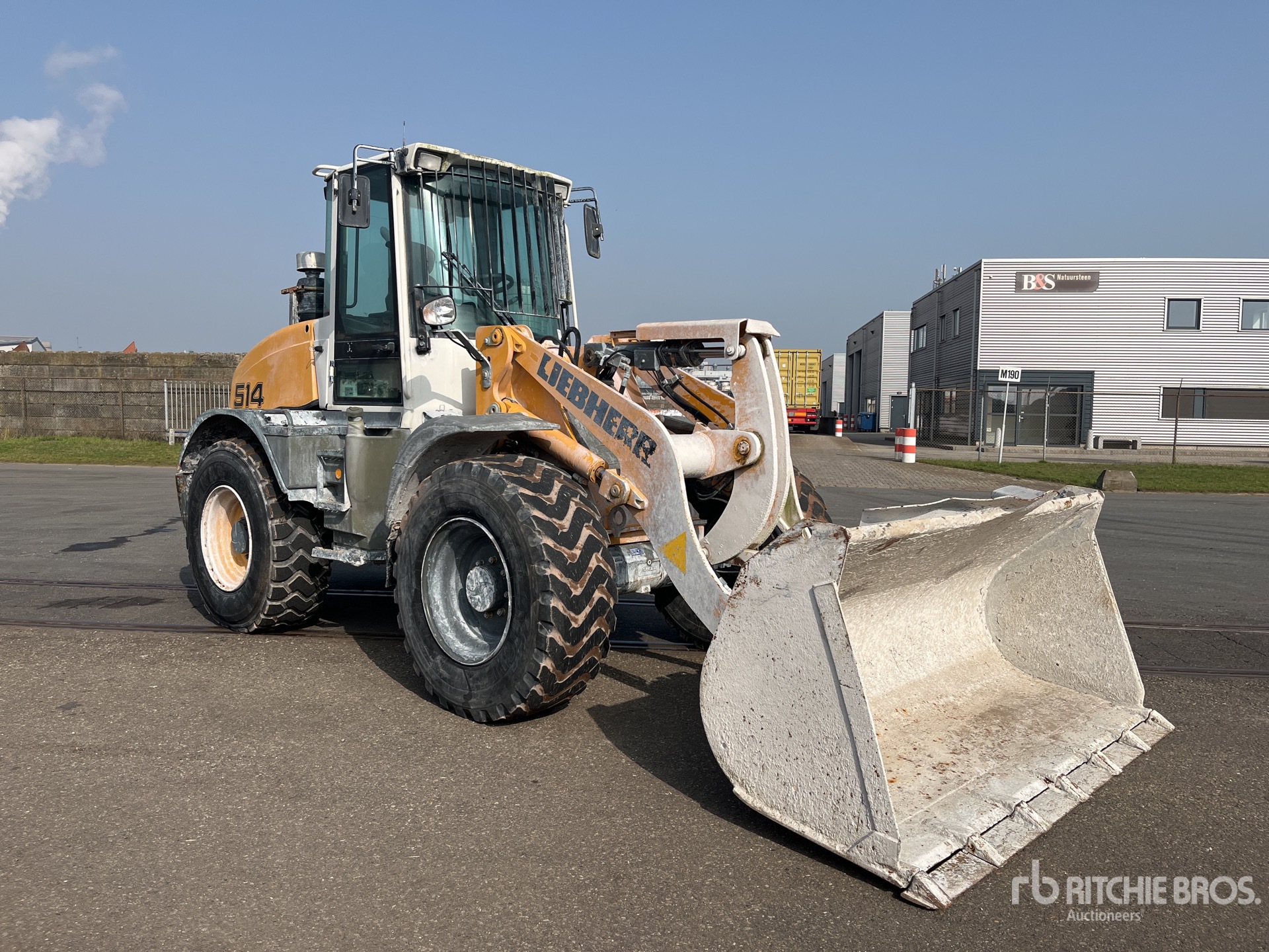 General Appearance with Imagen: esquina delantera derecha