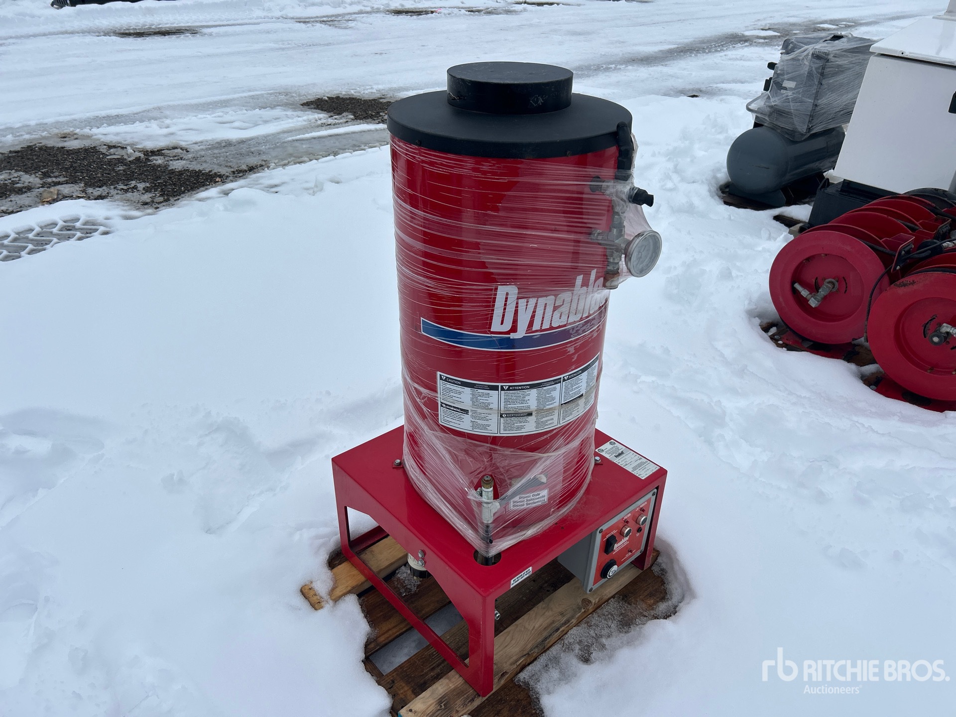 General Appearance with Bild, Ecke hinten links