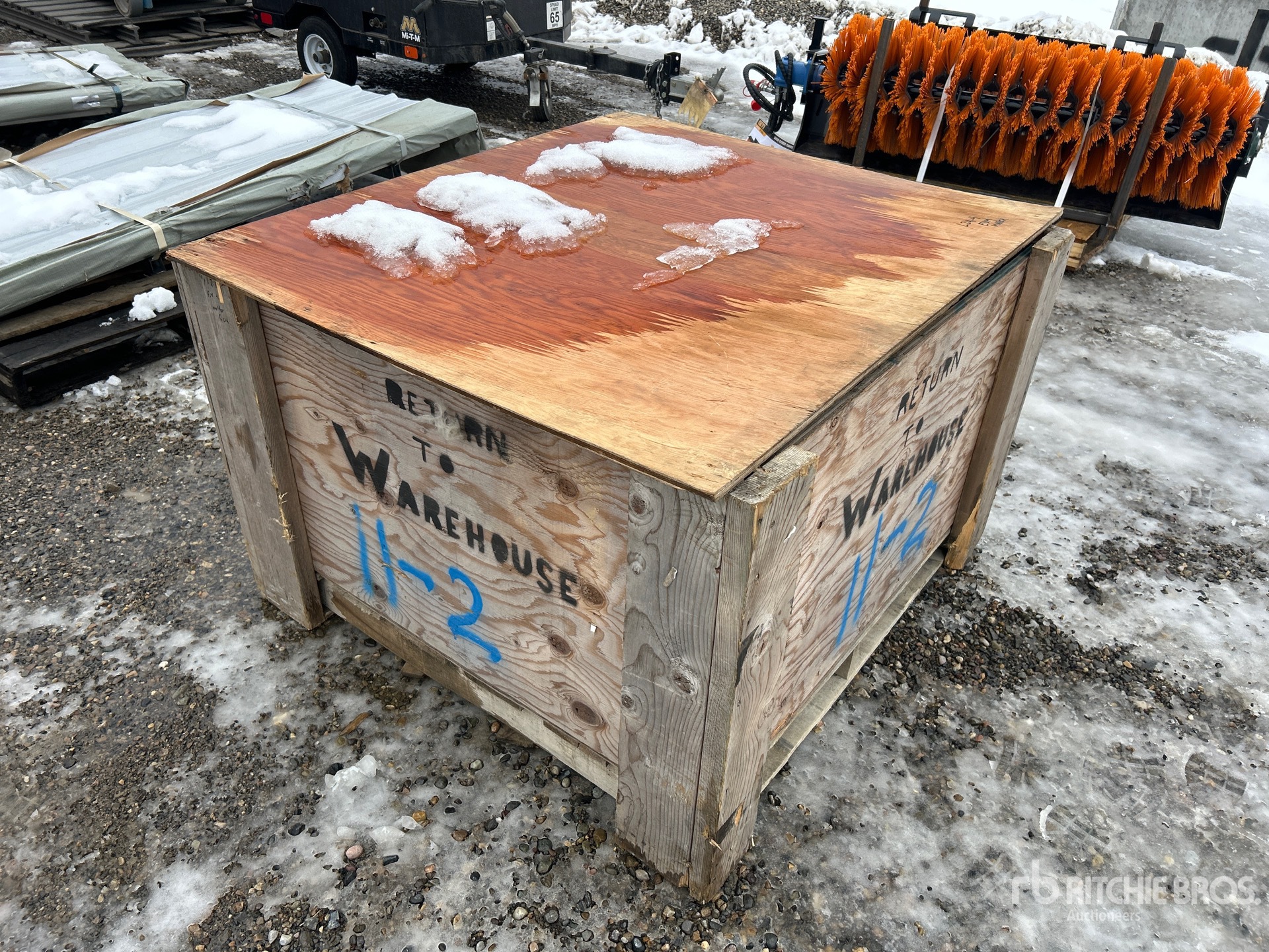 General Appearance with Bild, Ecke vorne rechts