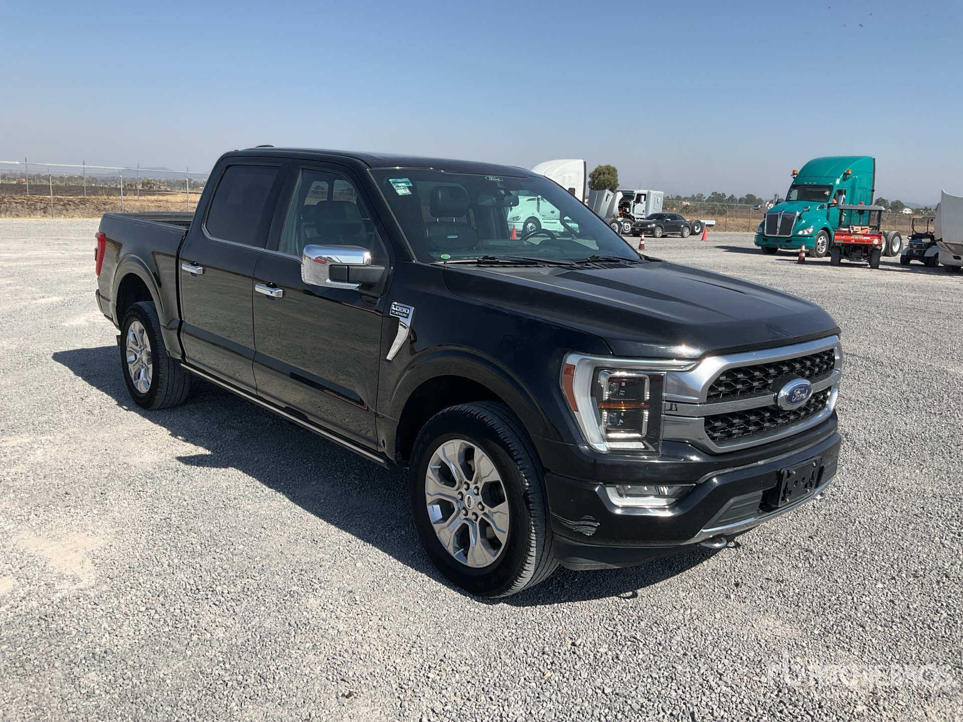 General Appearance with Picture, Right Front Corner