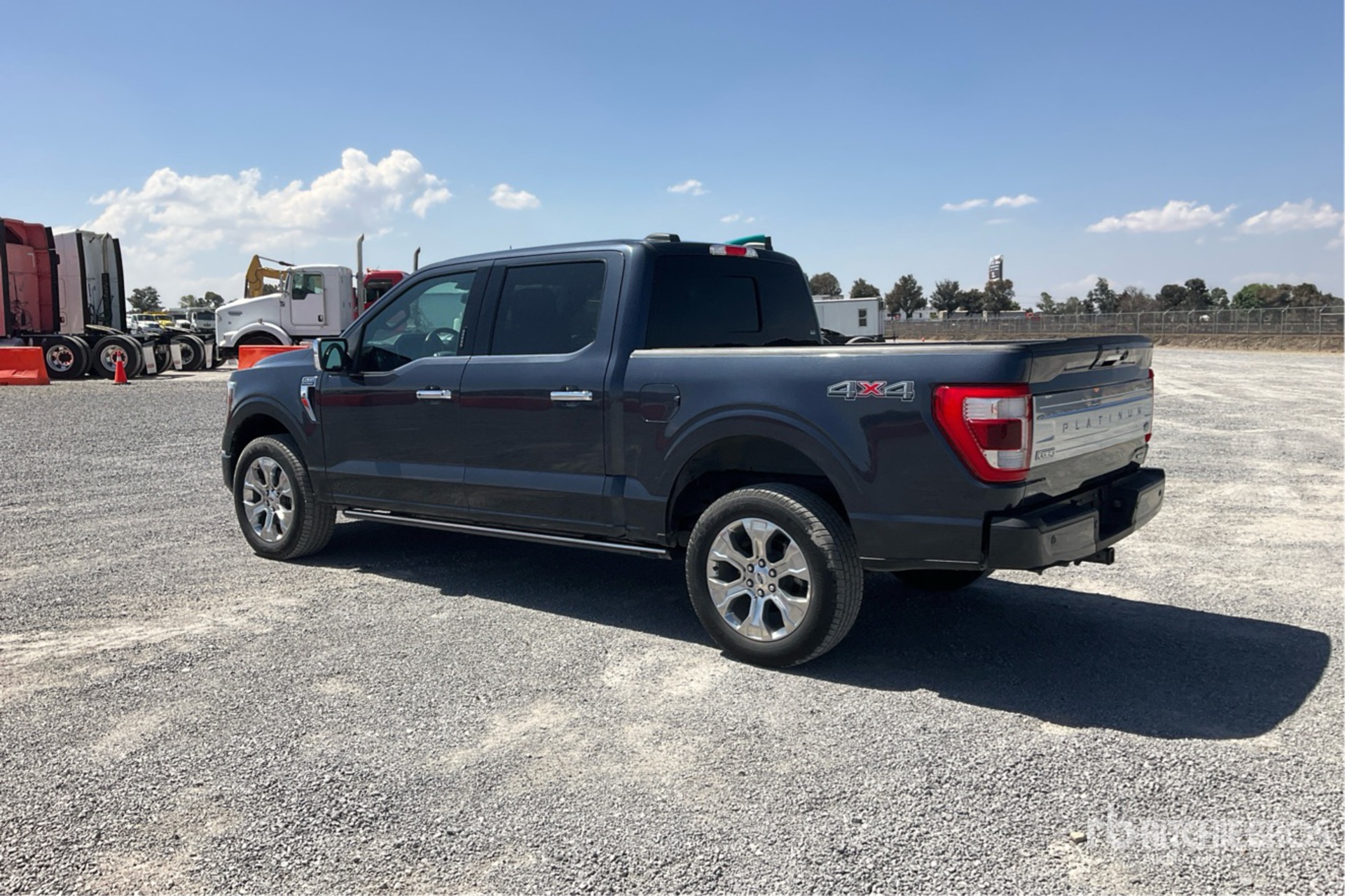 General Appearance with Picture, Left Rear Corner