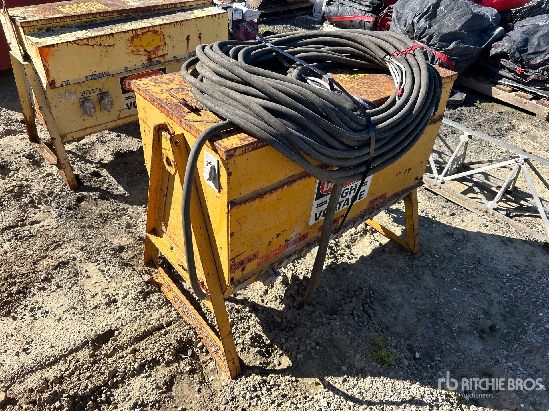 General Appearance with Bild, Ecke hinten links