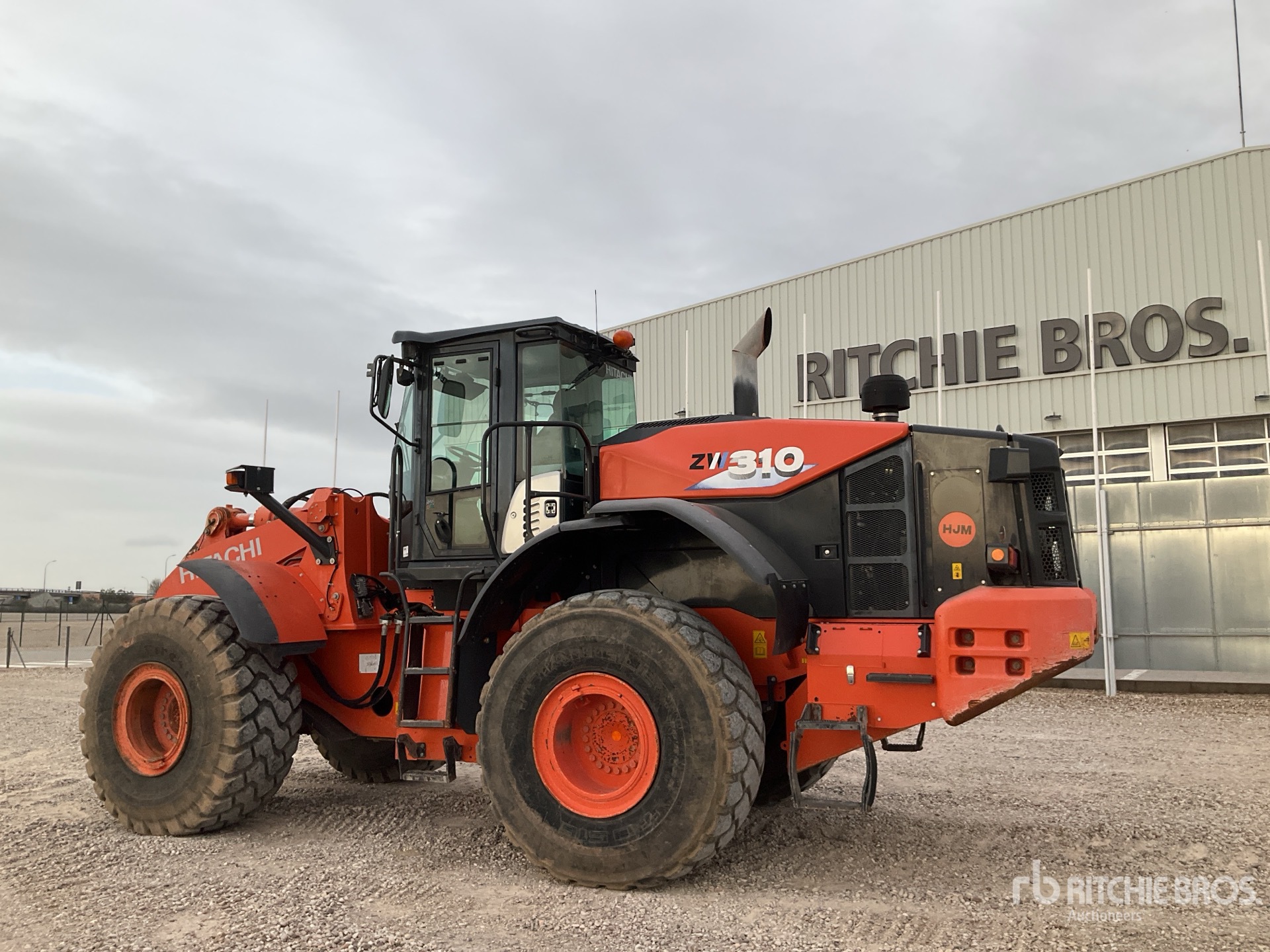 General Appearance with Foto, angolo posteriore sinistro