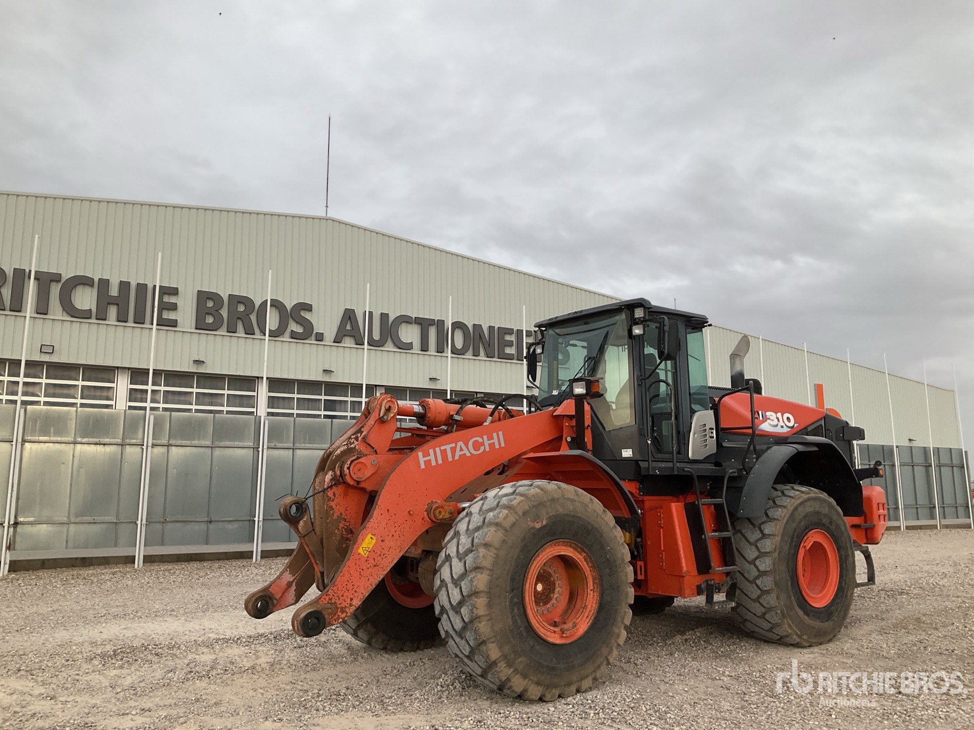 General Appearance with Foto, angolo anteriore sinistro