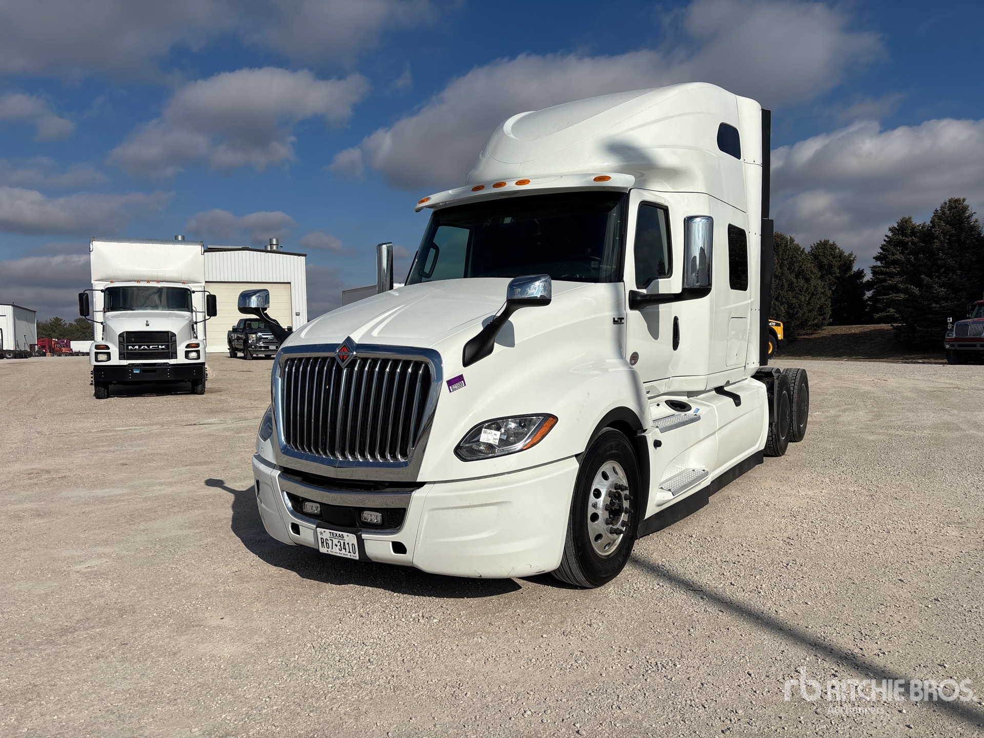 General Appearance with Image, coin avant gauche