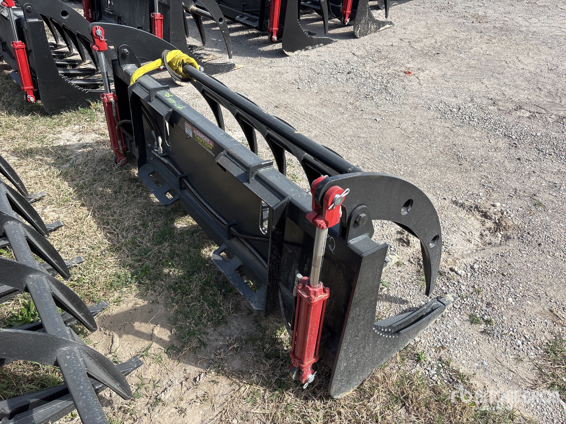 General Appearance with Foto, angolo anteriore sinistro