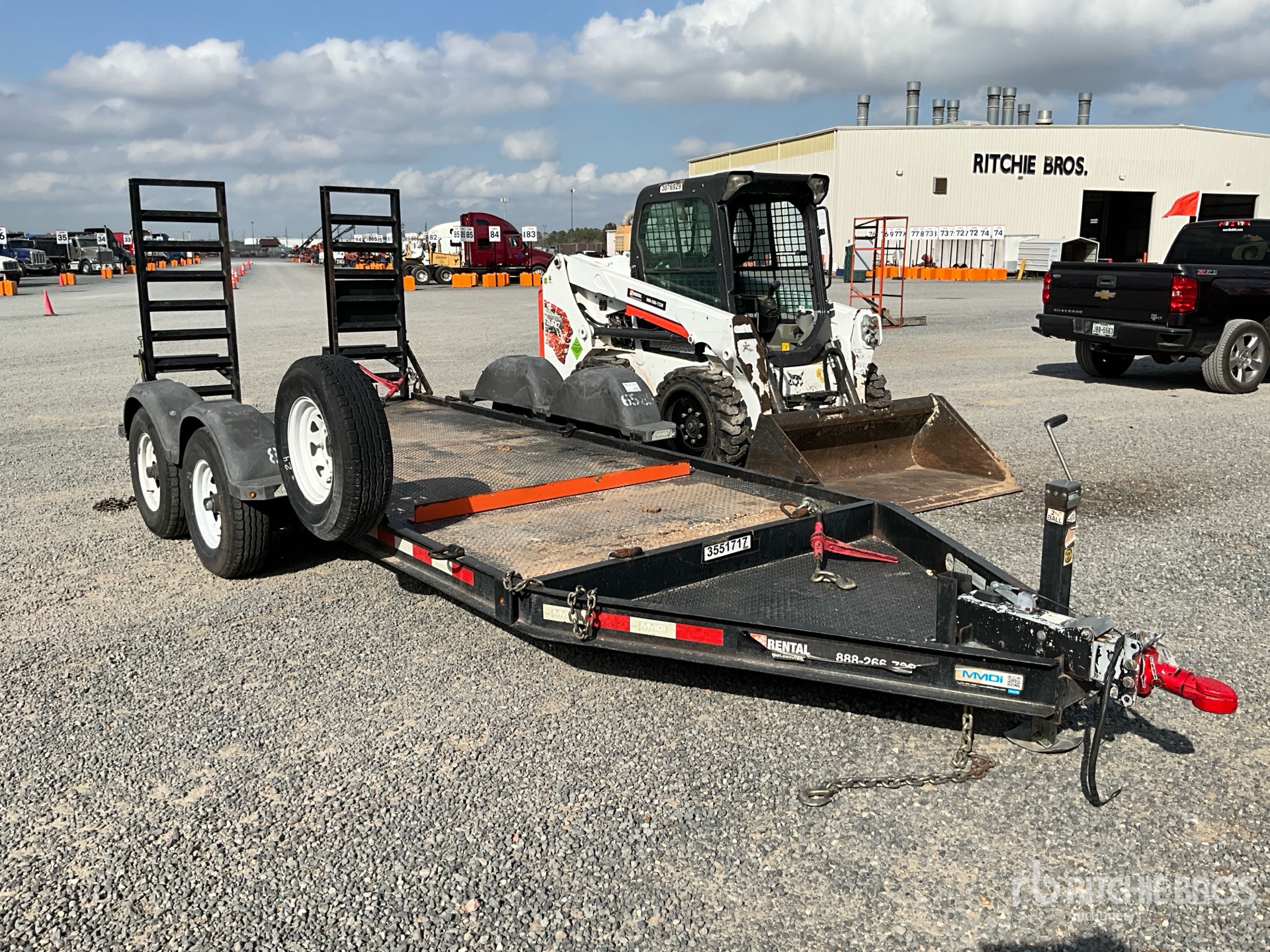 General Appearance with Foto, angolo anteriore destro