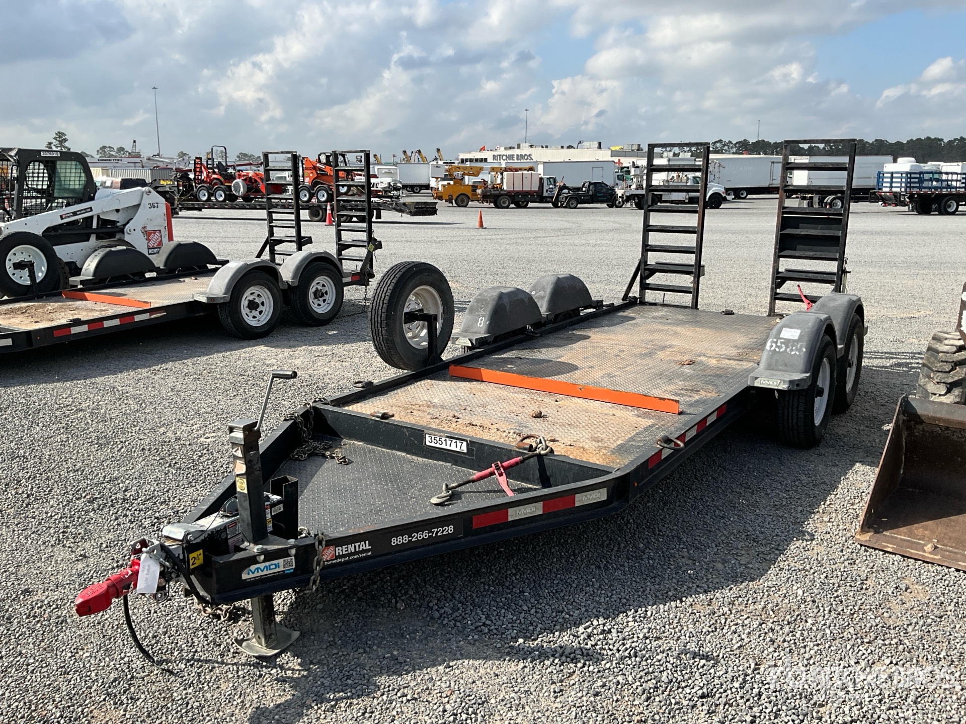 General Appearance with Foto, angolo anteriore sinistro