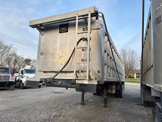 2002 MAC 36 ft Tri/A Aluminum End Dump Trailer 2002 MAC 36 ft Tri/A Aluminum End Dump Trailer