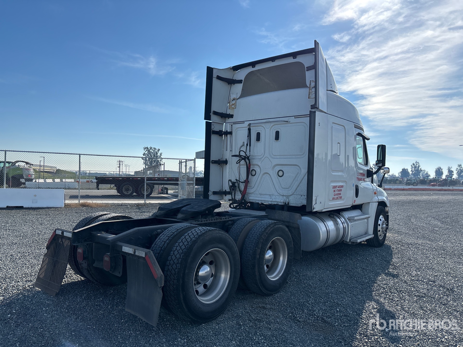 Aspect général with Image, coin arrière droit