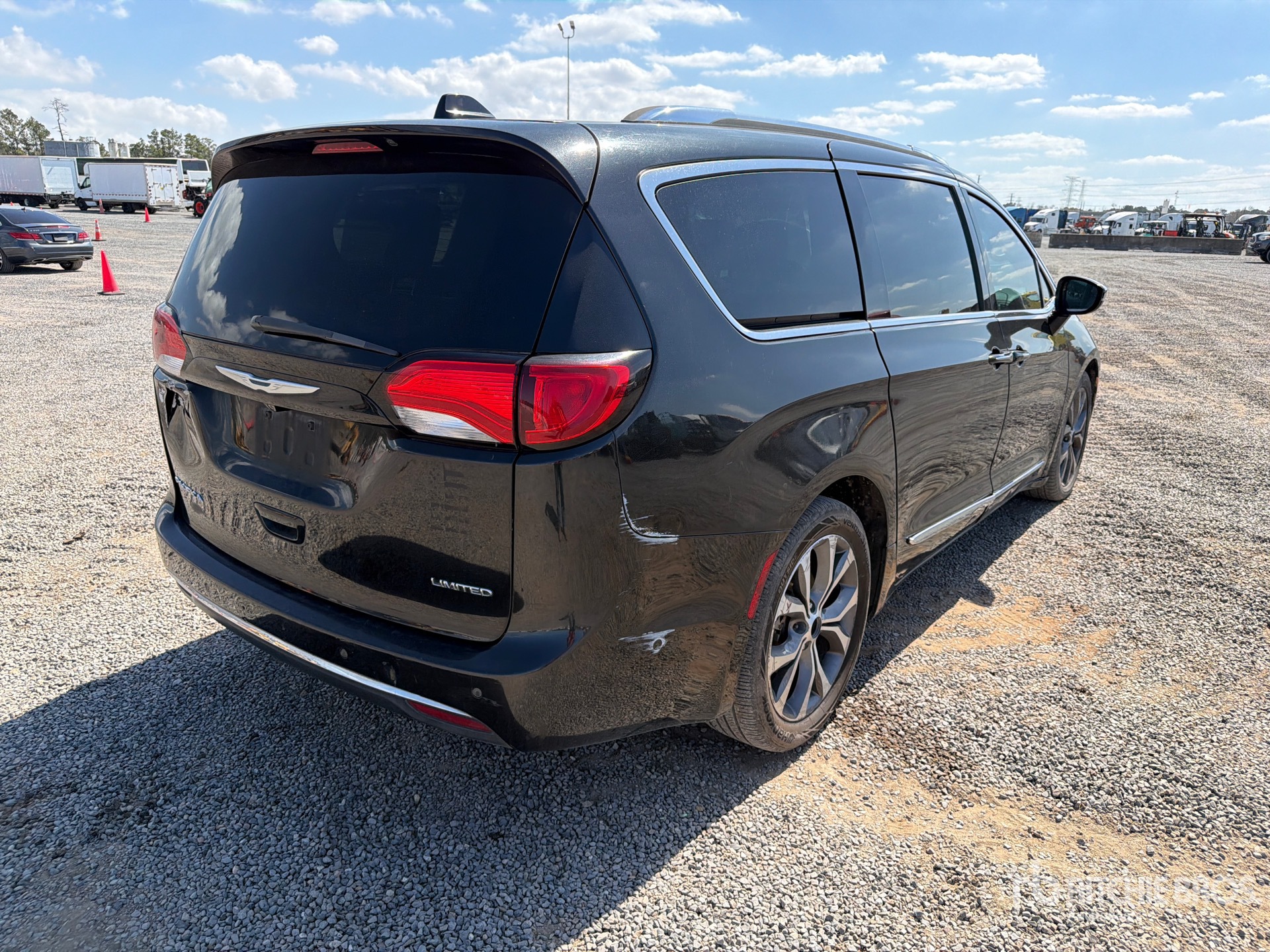 General Appearance with Picture, Right Rear Corner