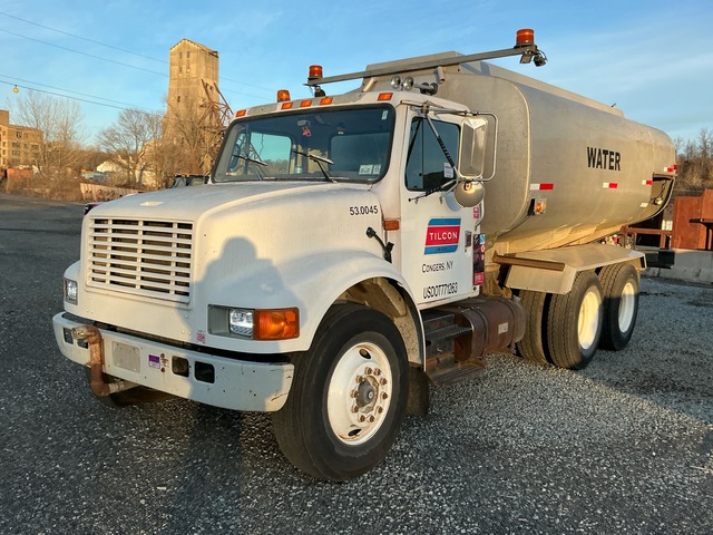 1997 International 4900 6x4 Water Truck