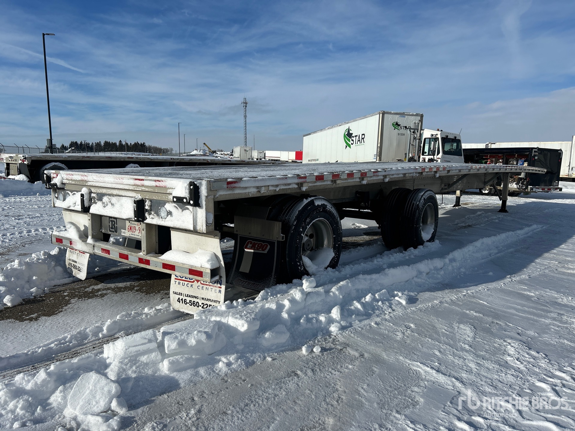 General Appearance with Bild, Ecke hinten rechts