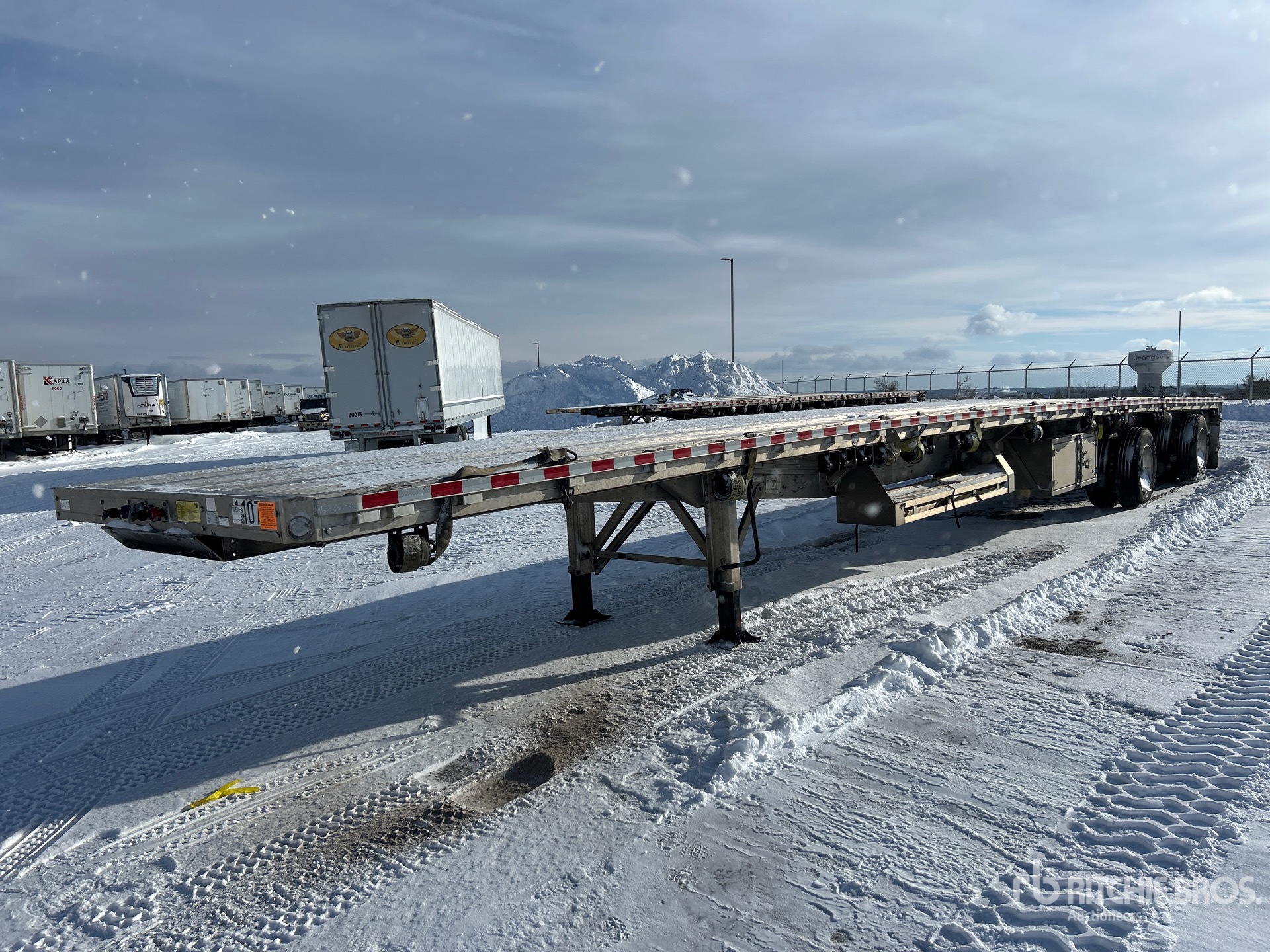 General Appearance with Bild, Ecke vorne links