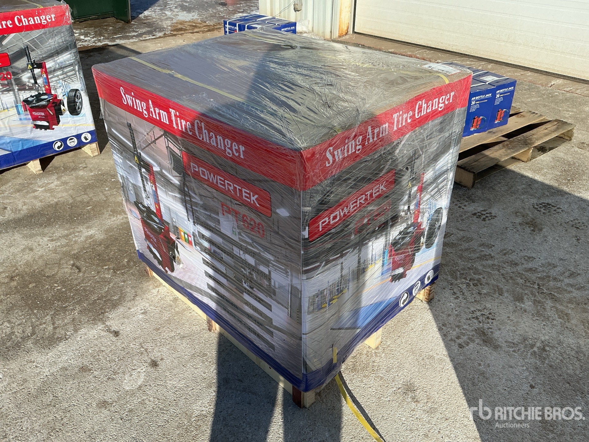 General Appearance with Image, coin avant droit