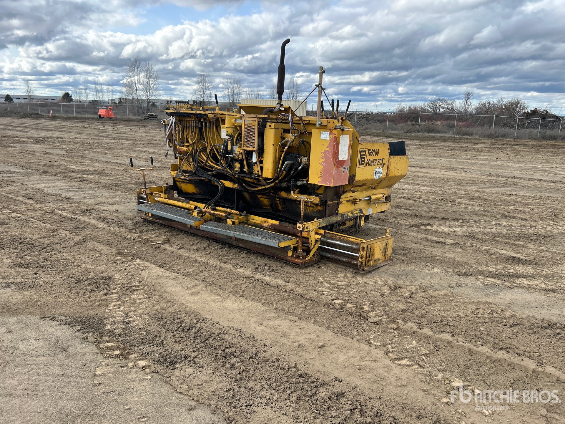 General Appearance with Foto, angolo anteriore sinistro