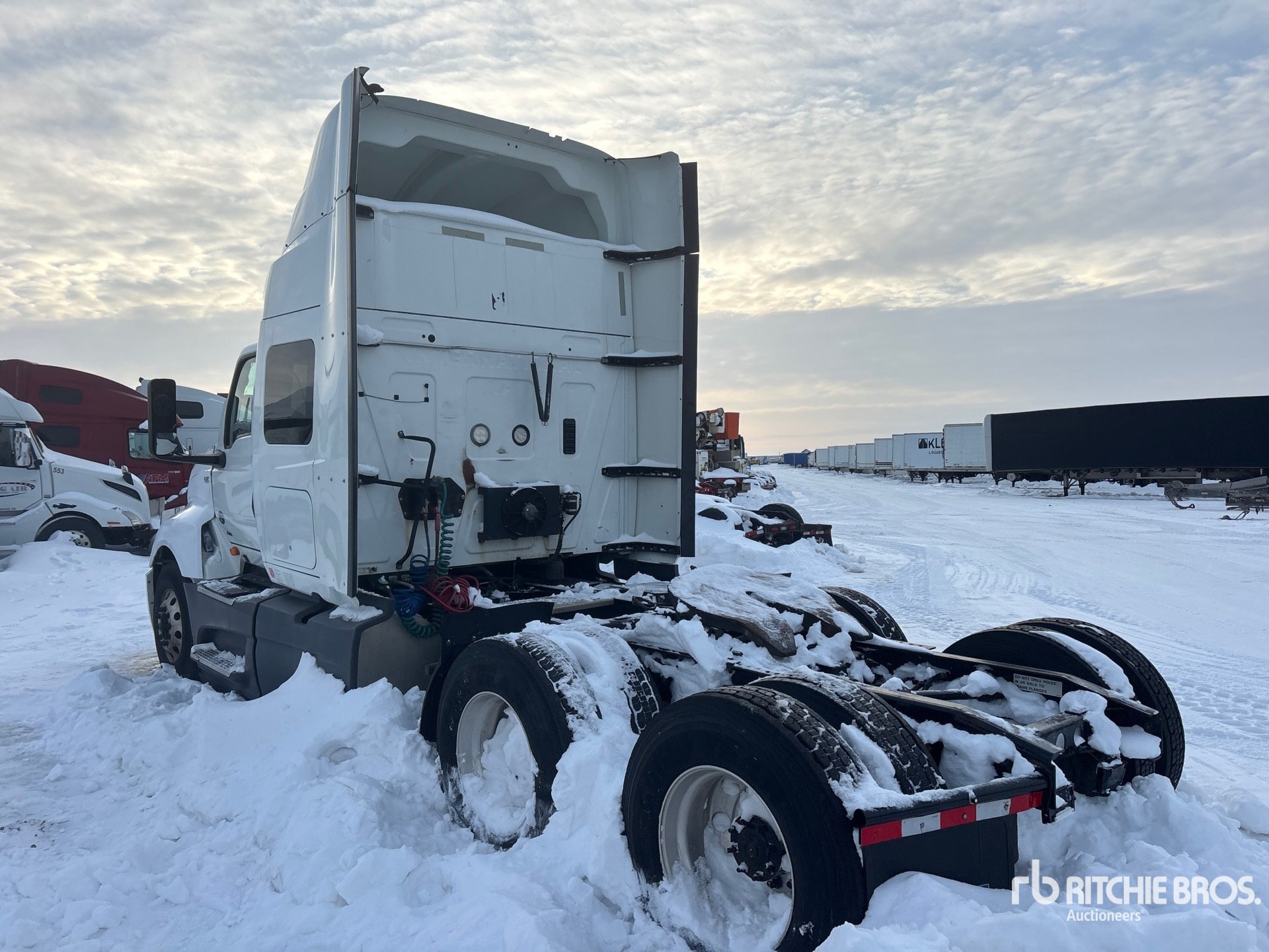 Aspect général with Image, coin arrière gauche