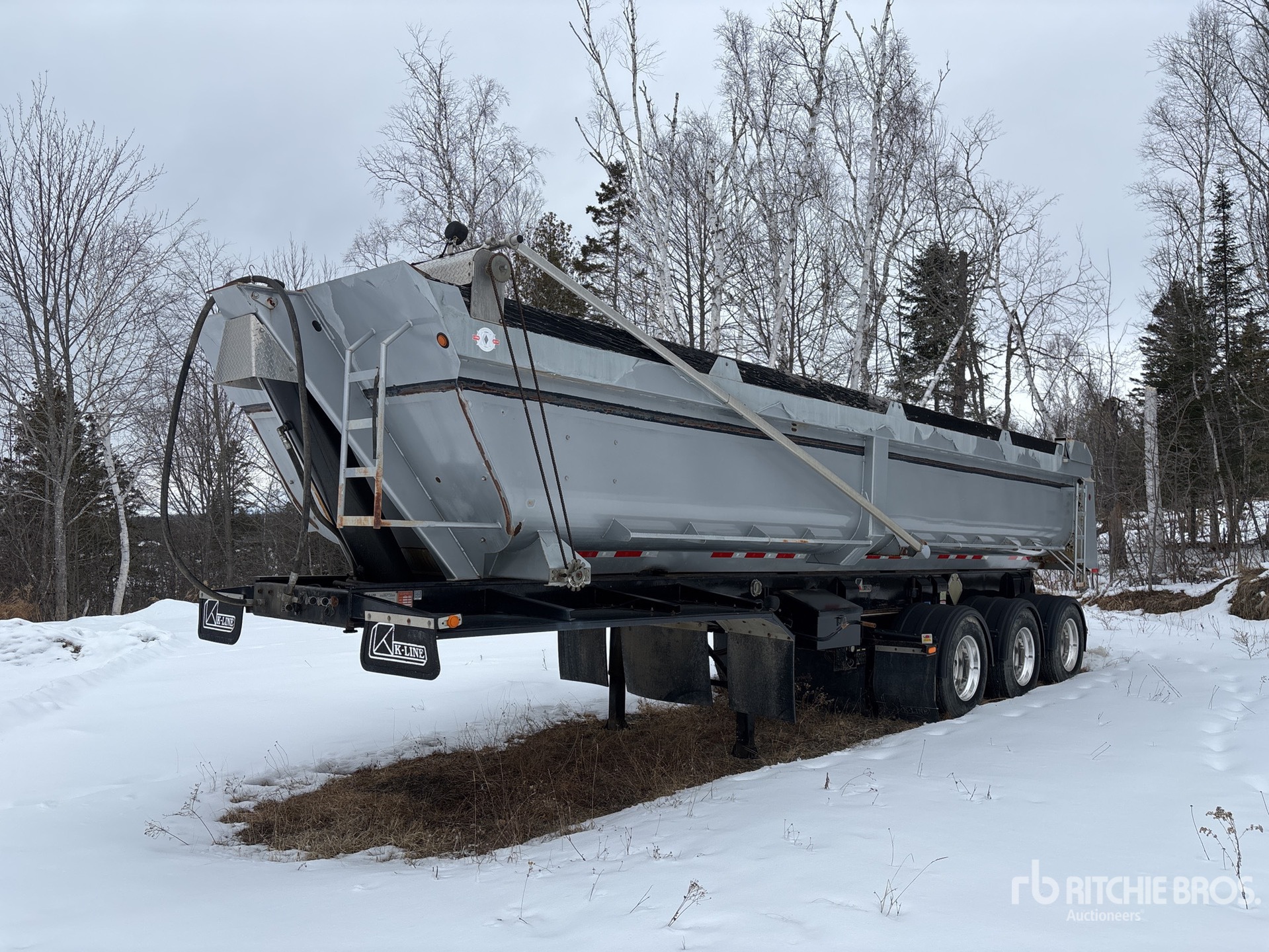 General Appearance with Bild, Ecke vorne links