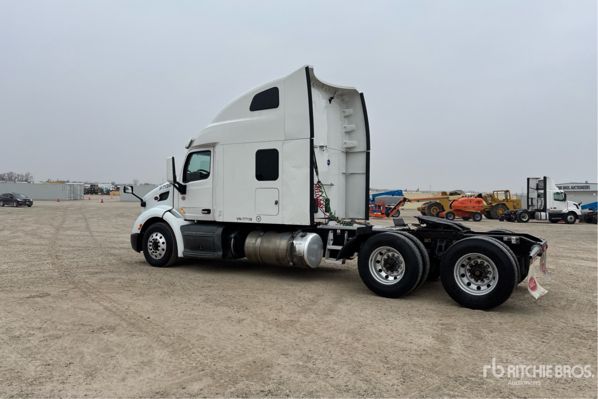 Aspect général with Image, coin arrière gauche