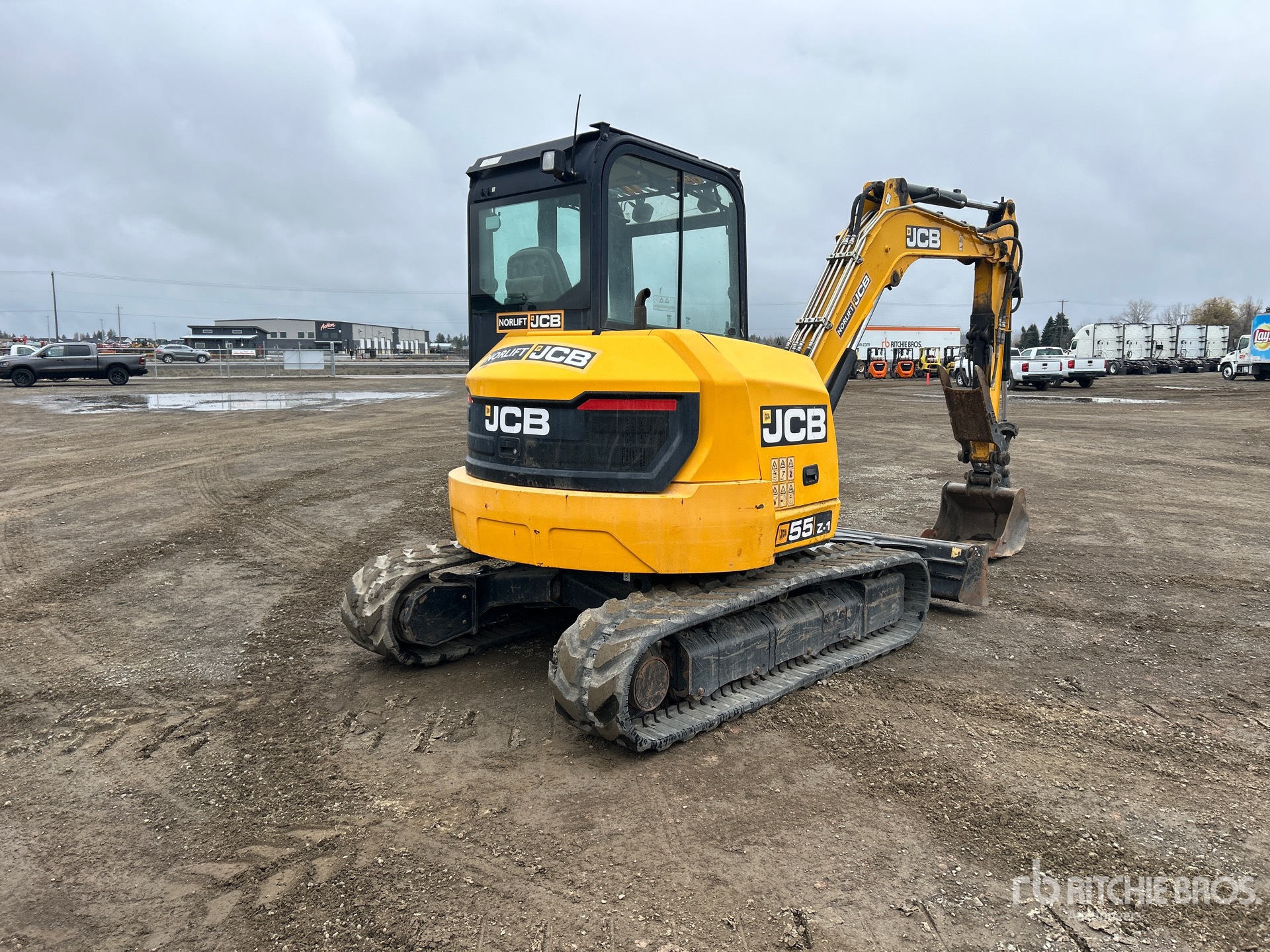 General Appearance with Picture, Right Rear Corner