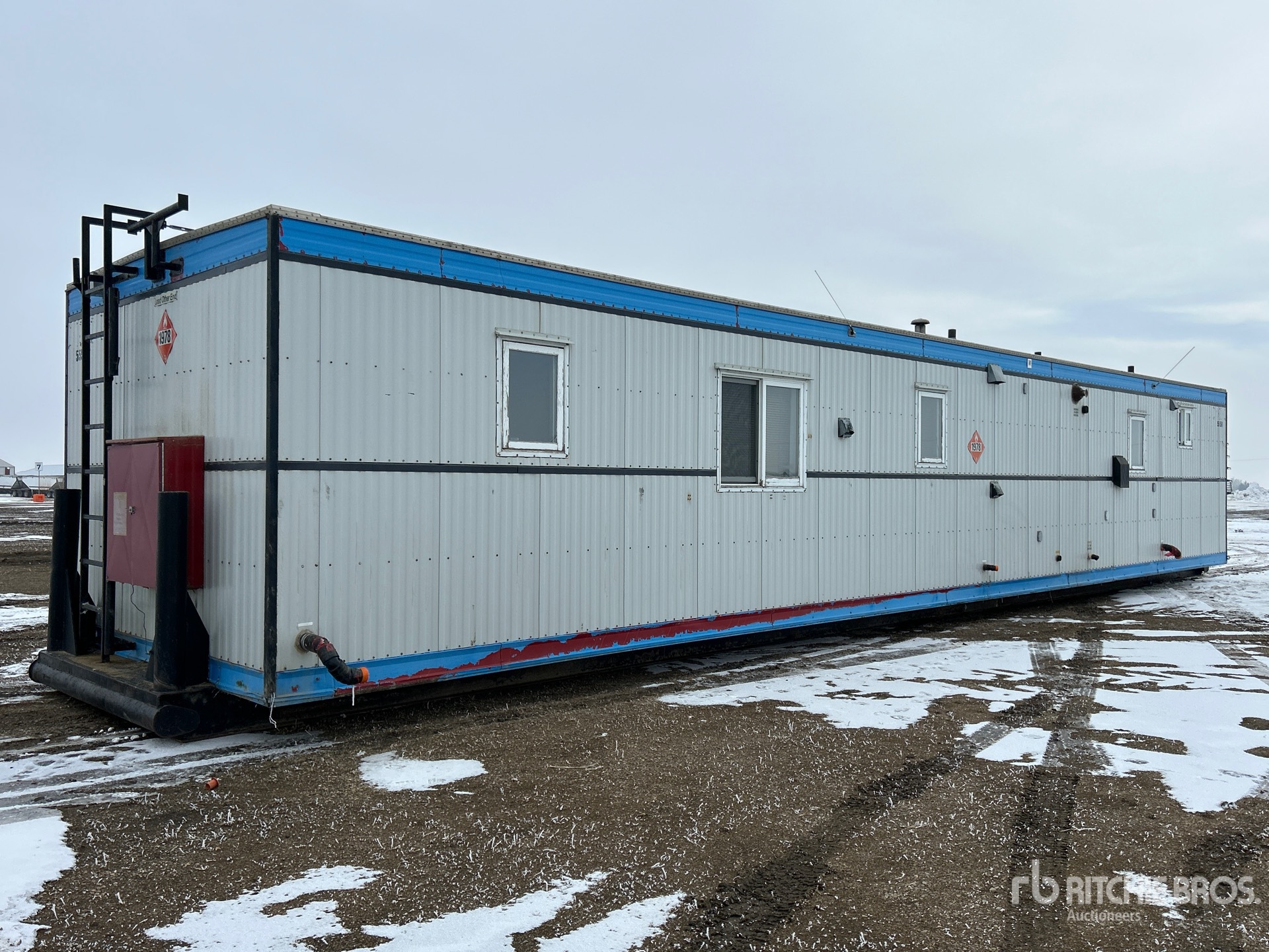 General Appearance with Zdjęcie, prawy dolny róg