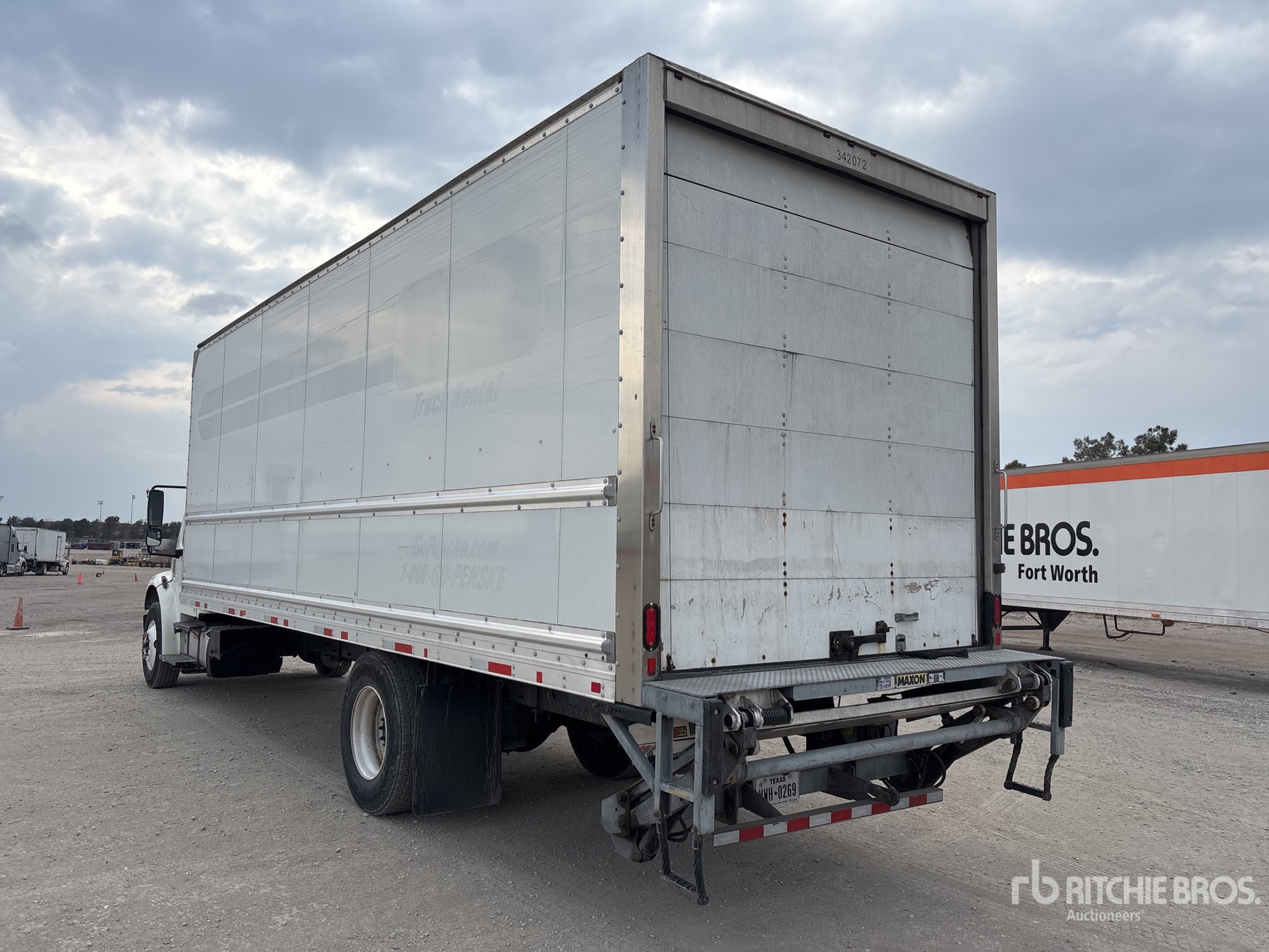 General Appearance with Foto, angolo posteriore sinistro