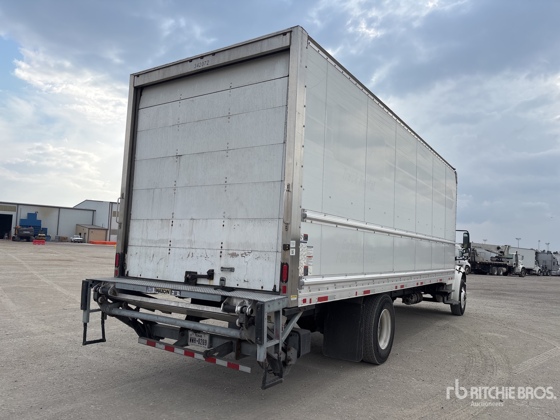 General Appearance with Foto, angolo anteriore sinistro