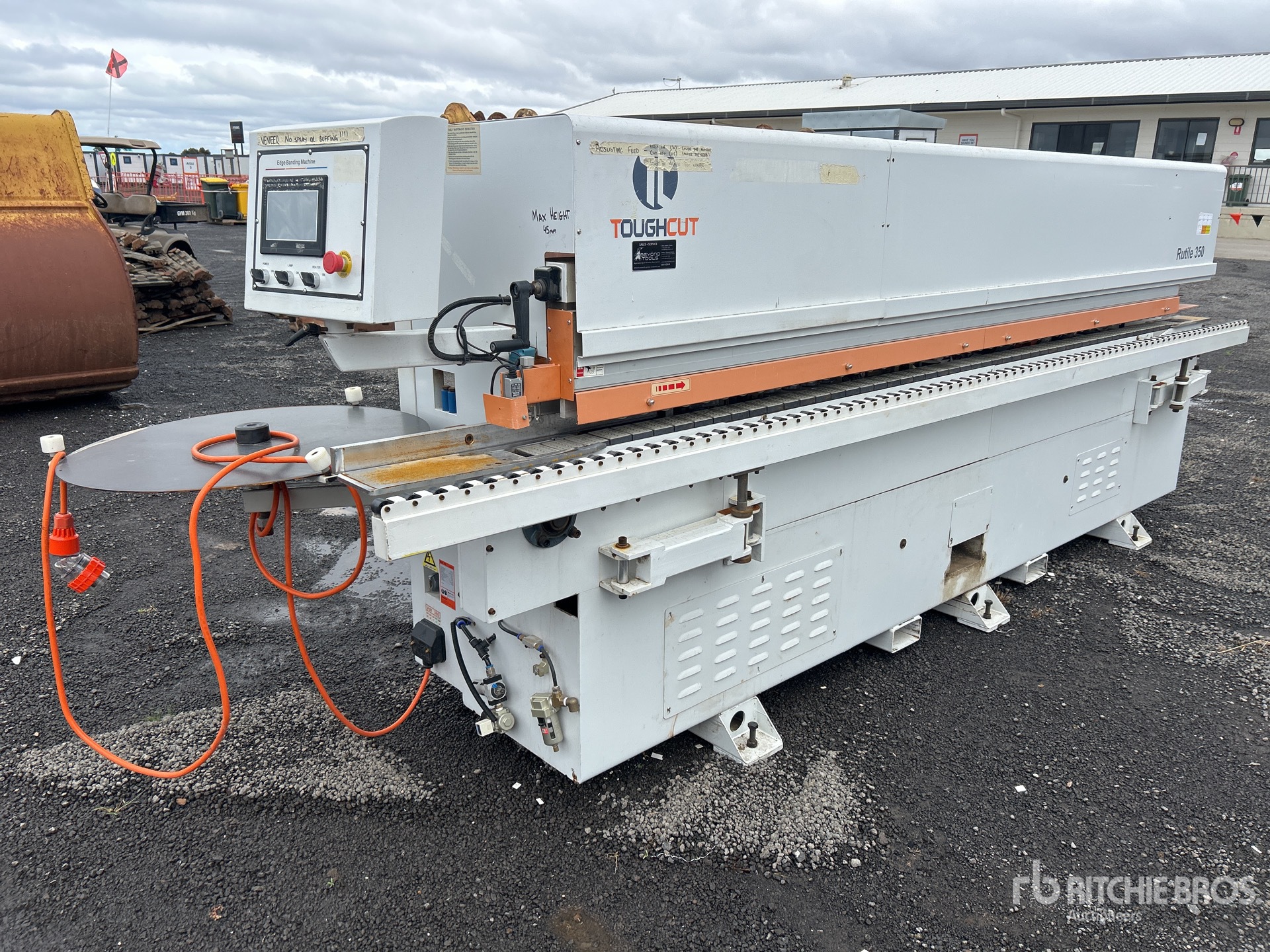 General Appearance with Picture, Right Front Corner