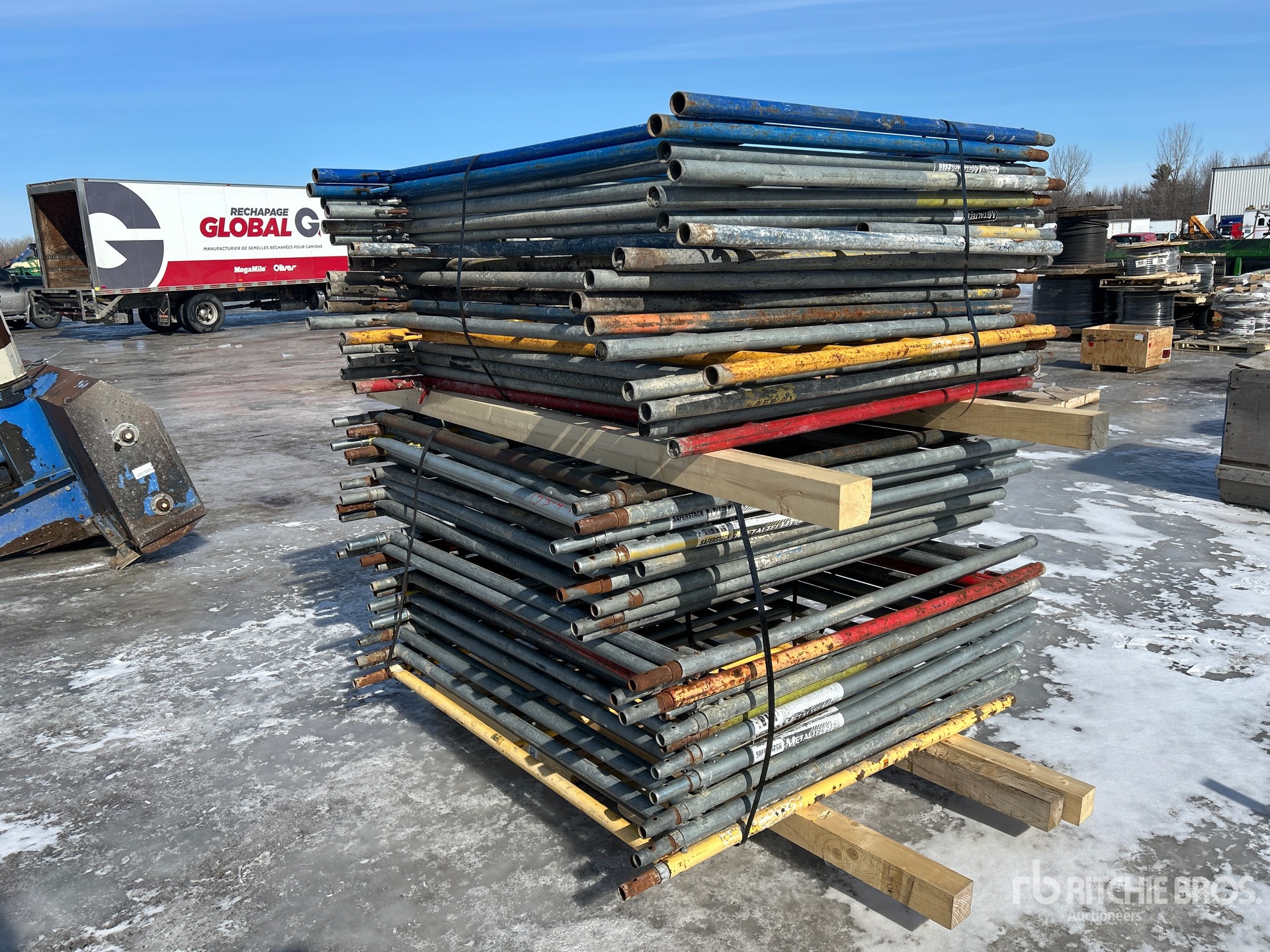 General Appearance with Foto, angolo anteriore sinistro