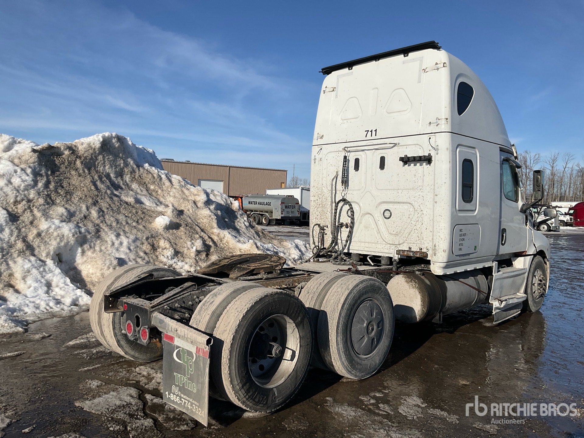 General Appearance with Bild, Ecke hinten rechts