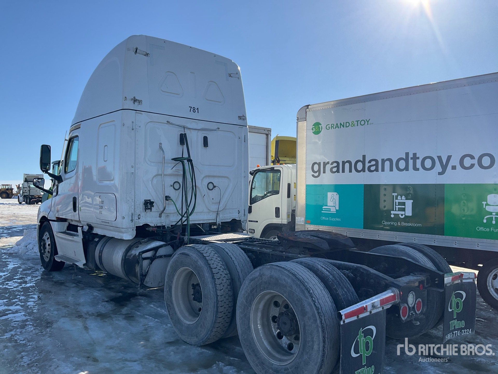 General Appearance with Bild, Ecke hinten links